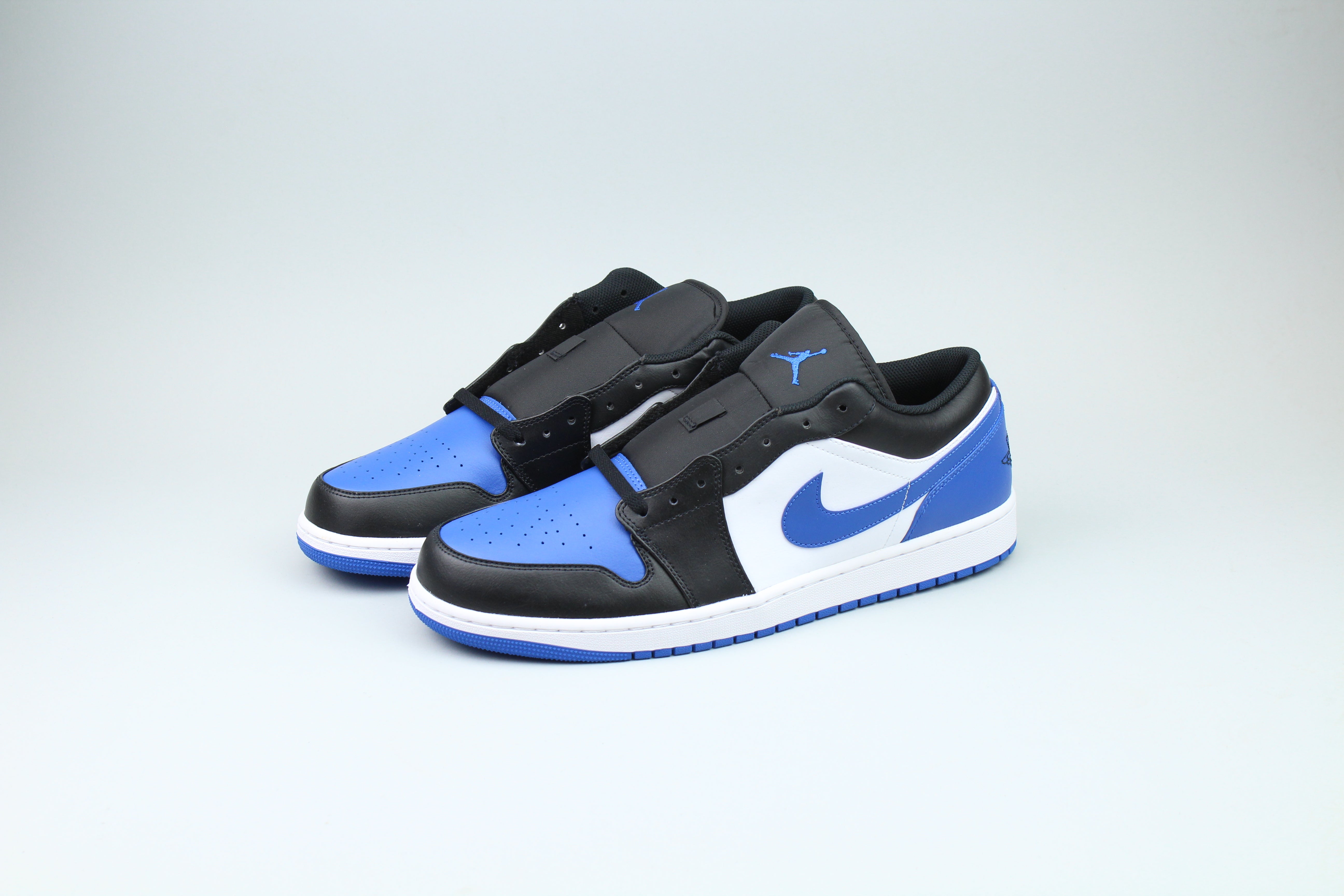 Jordan 1 Low 'Alternate Royal Toe'-8764170895690-The Attic