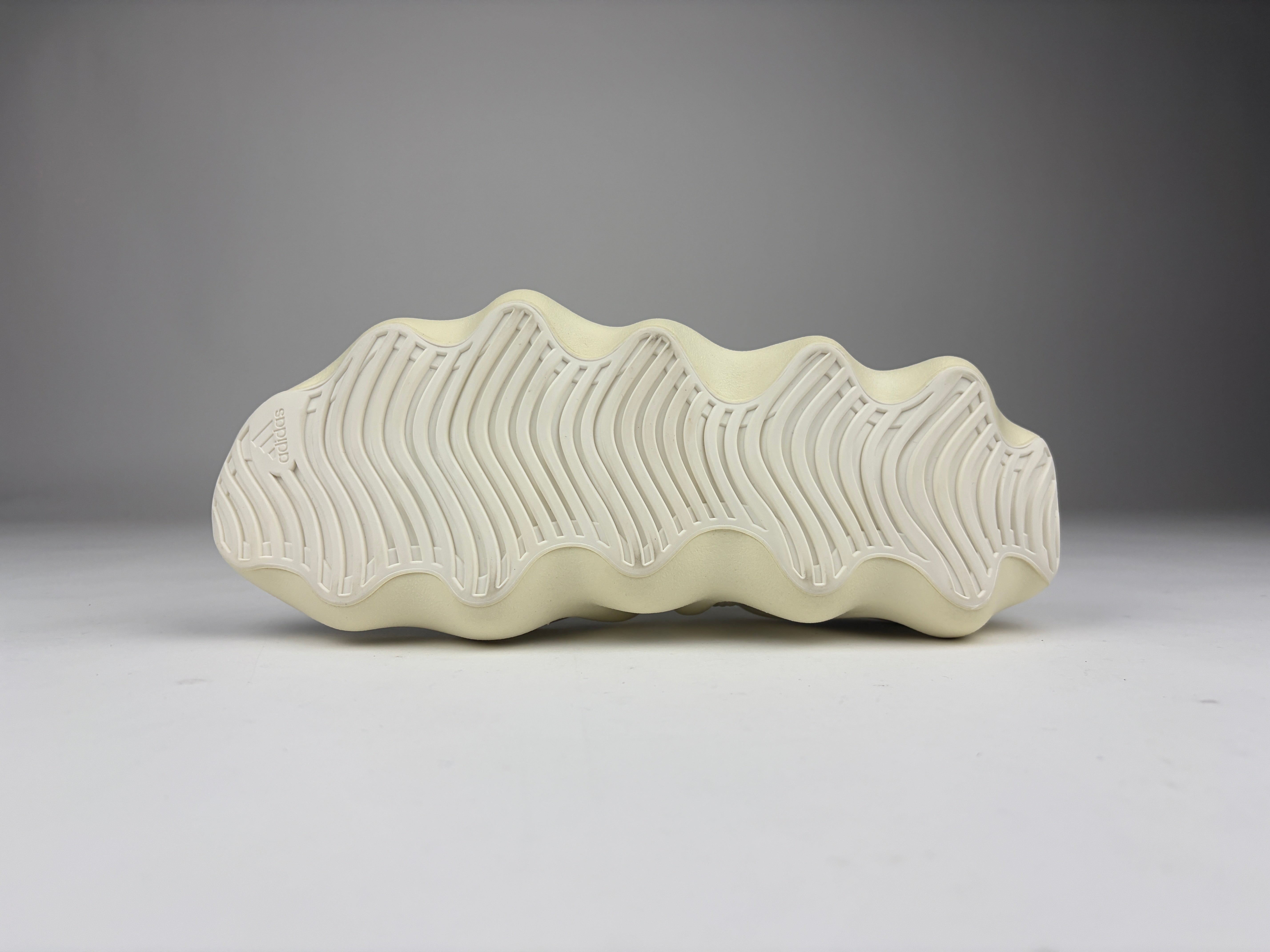 Adidas Yeezy 450 'Cloud White' - Size 44 2/3 (ARCHIVE)