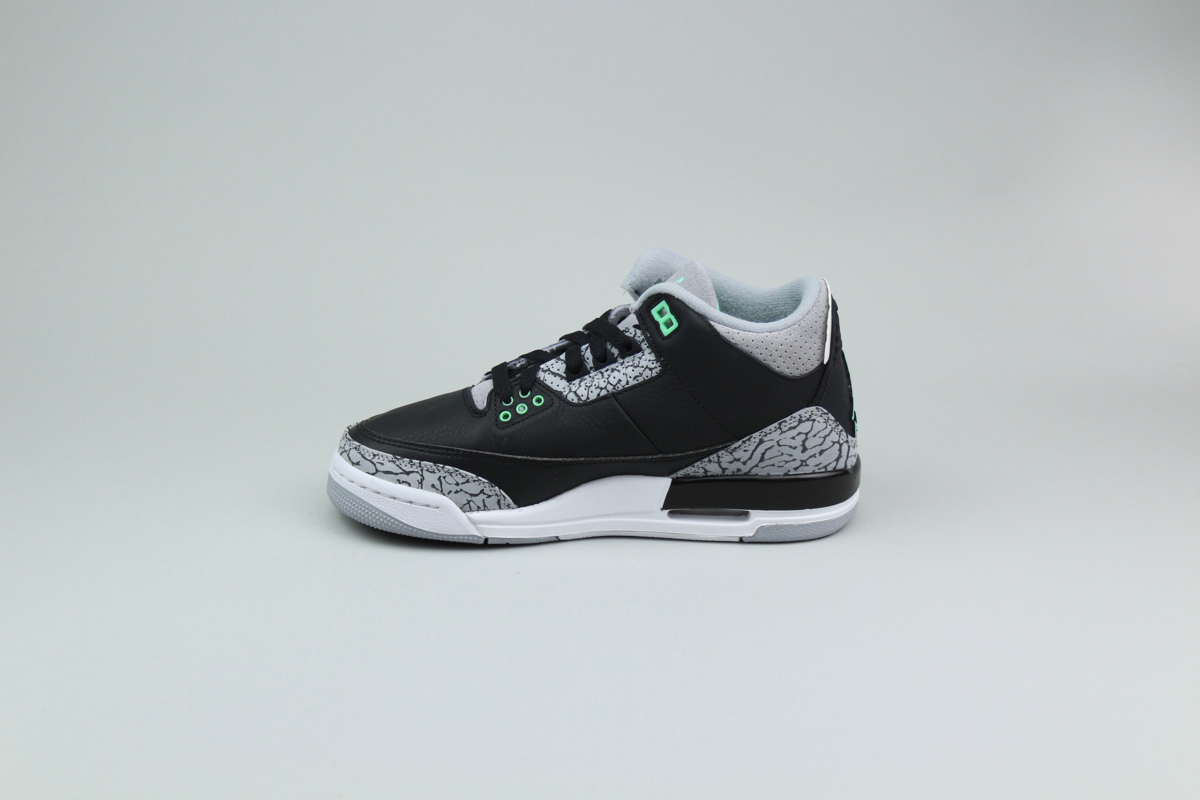 Air Jordan 3 Retro 'Green Glow' (GS)-9469468442954-The Attic