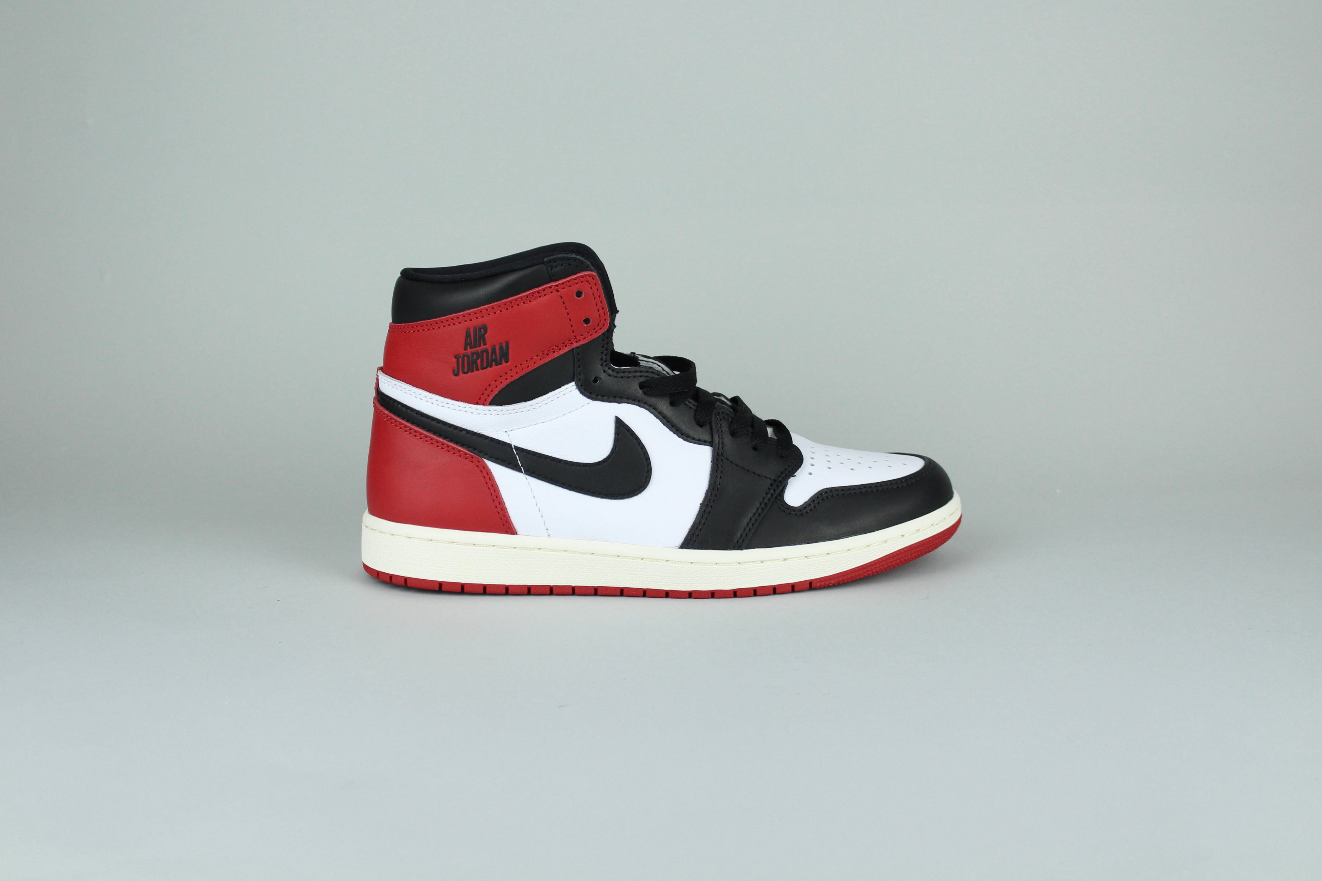 Air Jordan 1 High OG 'Black Toe Reimagined' - Size 42.5/43 (ARCHIVE)