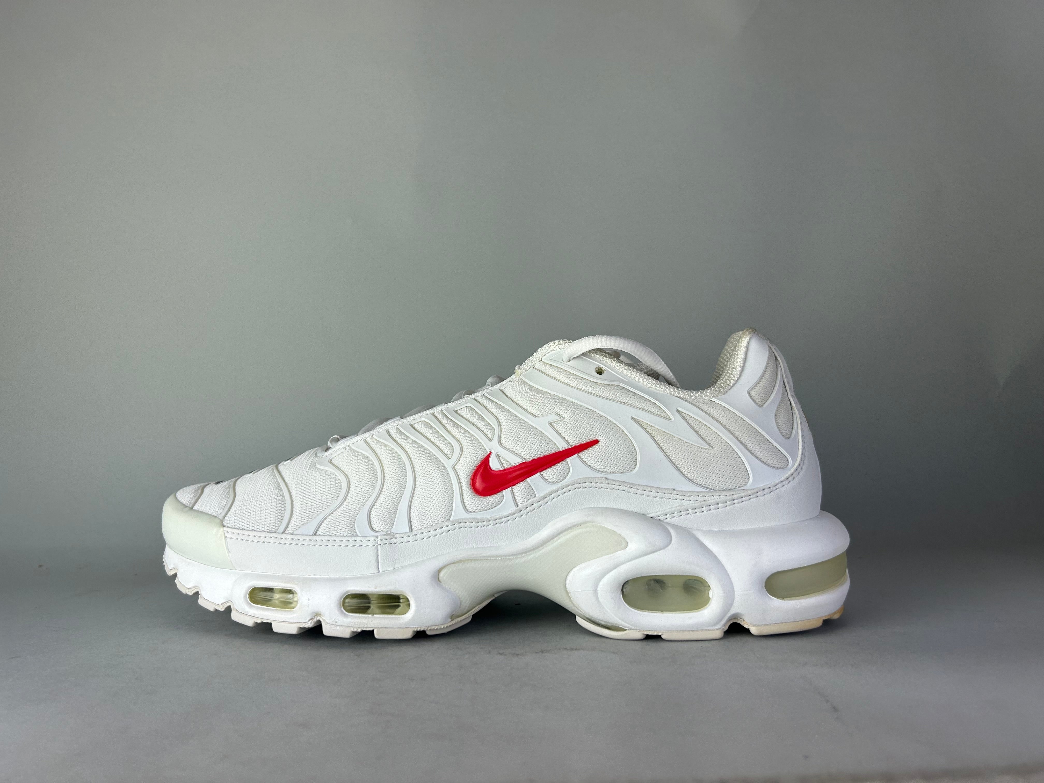 Supreme x Nike Air Max Plus TN 'White' - Size 44 (ARCHIVE)