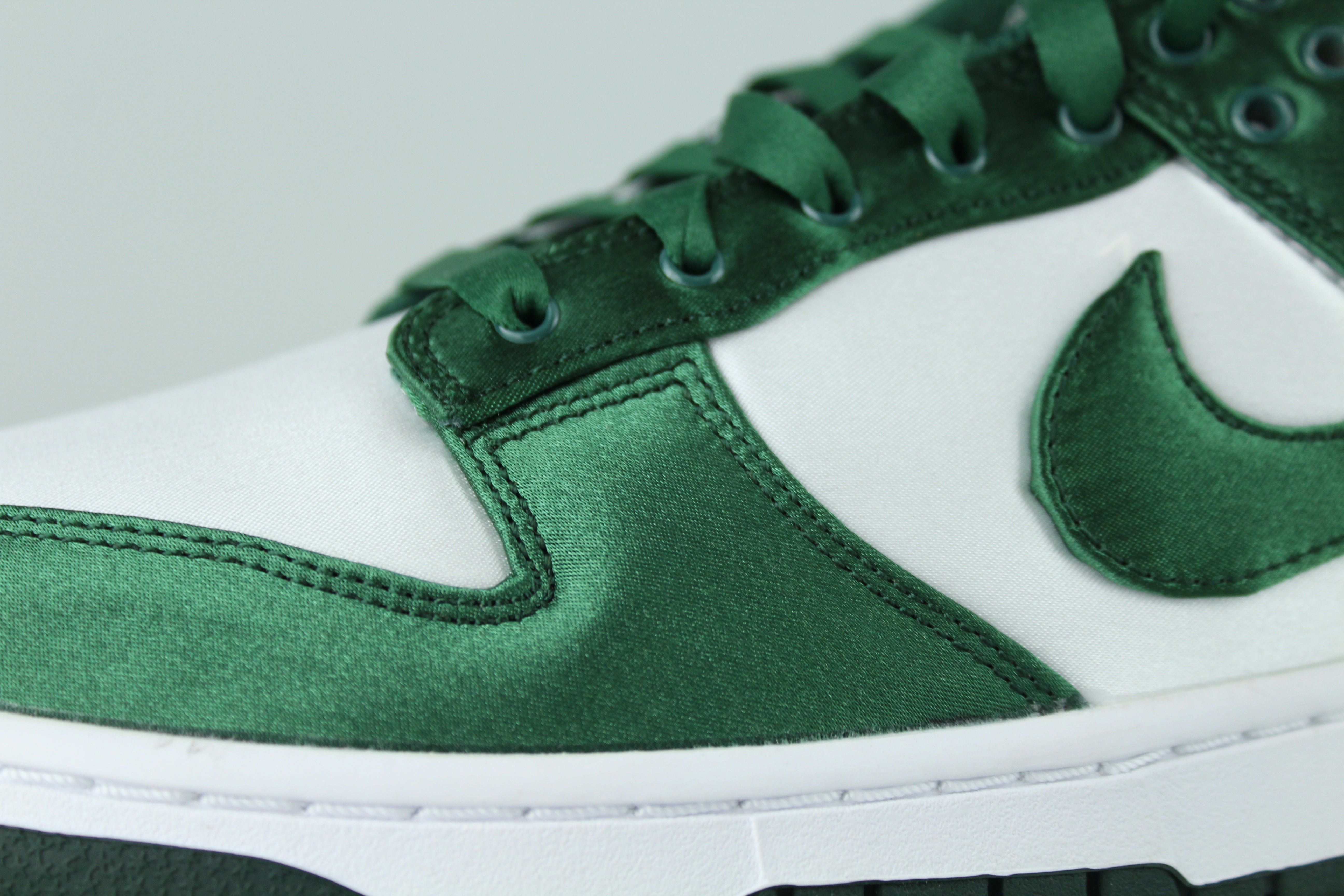 Nike Dunk Low 'Satin Green' - Size 43 (ARCHIVE)-10184757412170-The Attic