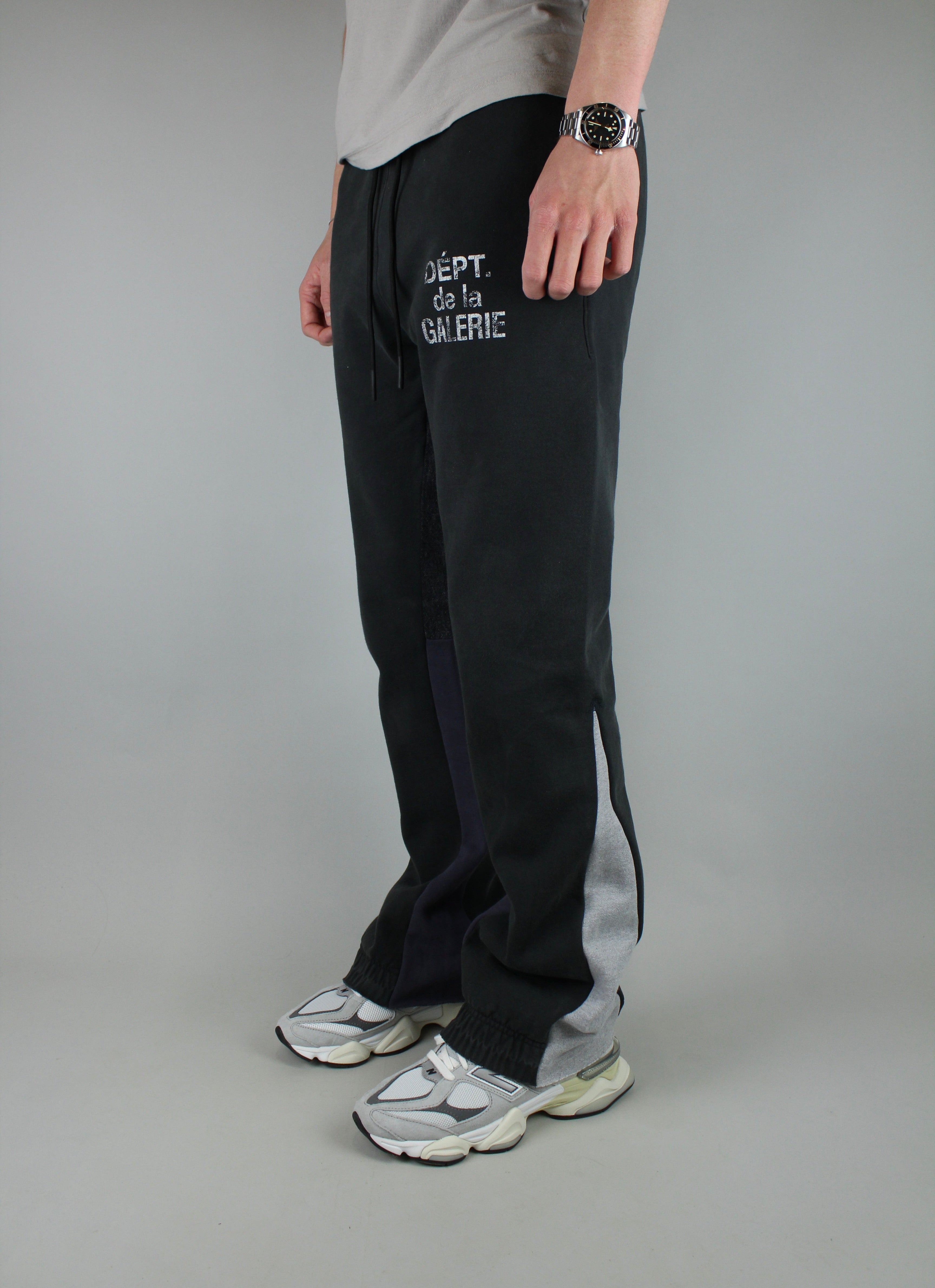 Gallery Dept. French Logo Flare Sweatpants 'Vintage Black'-10028158746954-The Attic