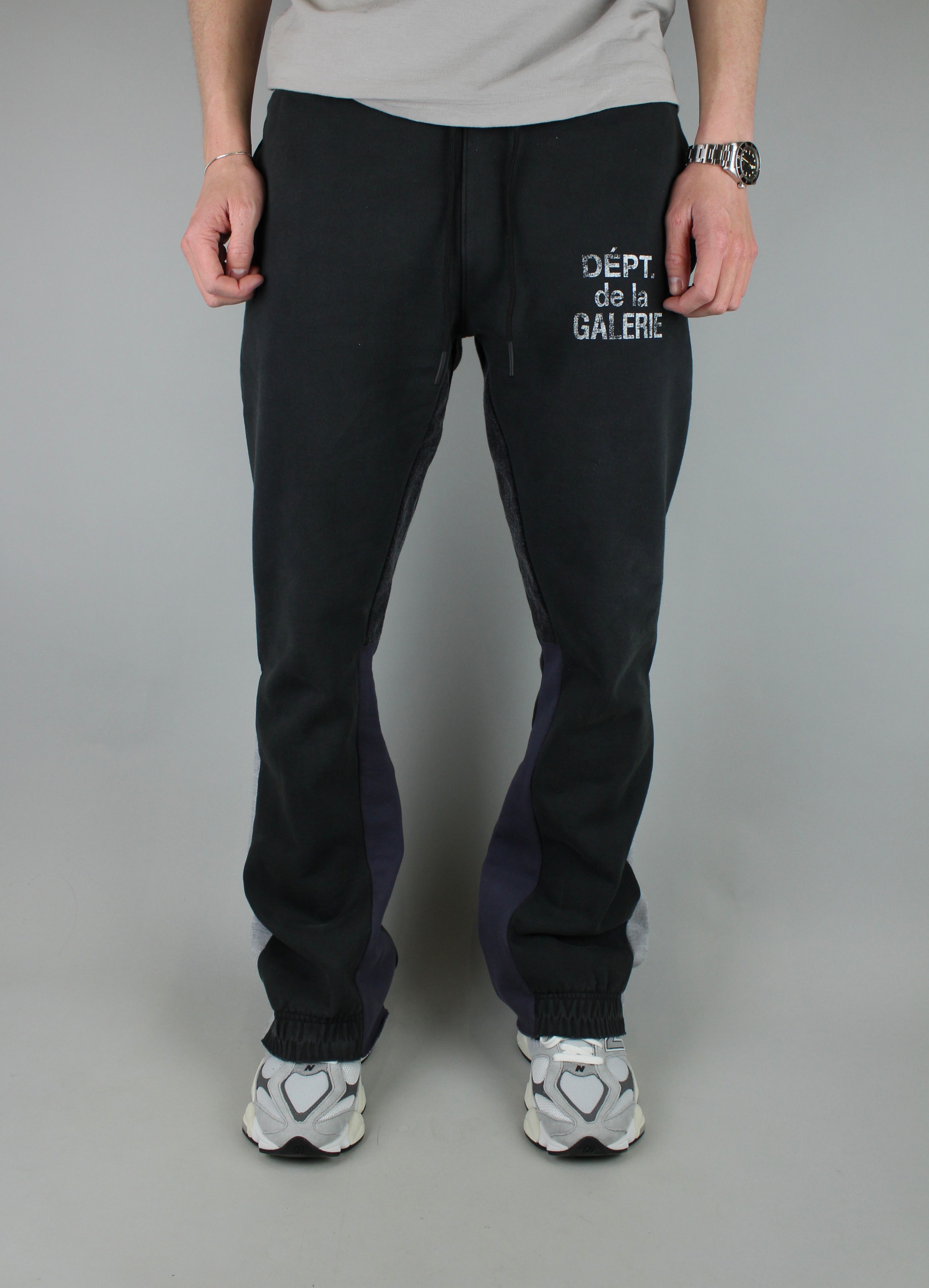 Gallery Dept. French Logo Flare Sweatpants 'Vintage Black'-10028158746954-The Attic