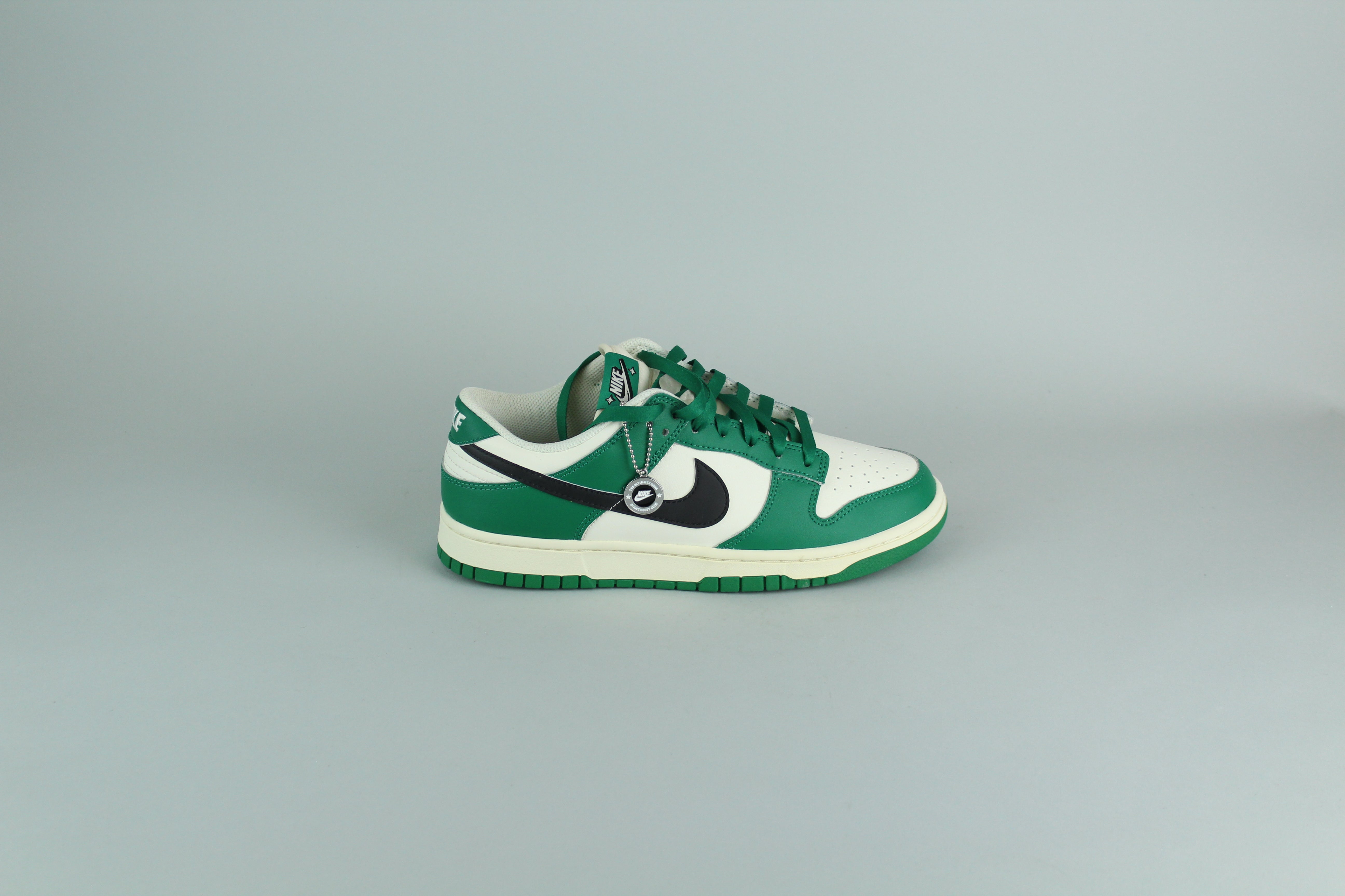 Nike Dunk Low 'Malachite' (Lottery Pack) - Size 42.5 (ARCHIVE)-10244038492490-The Attic