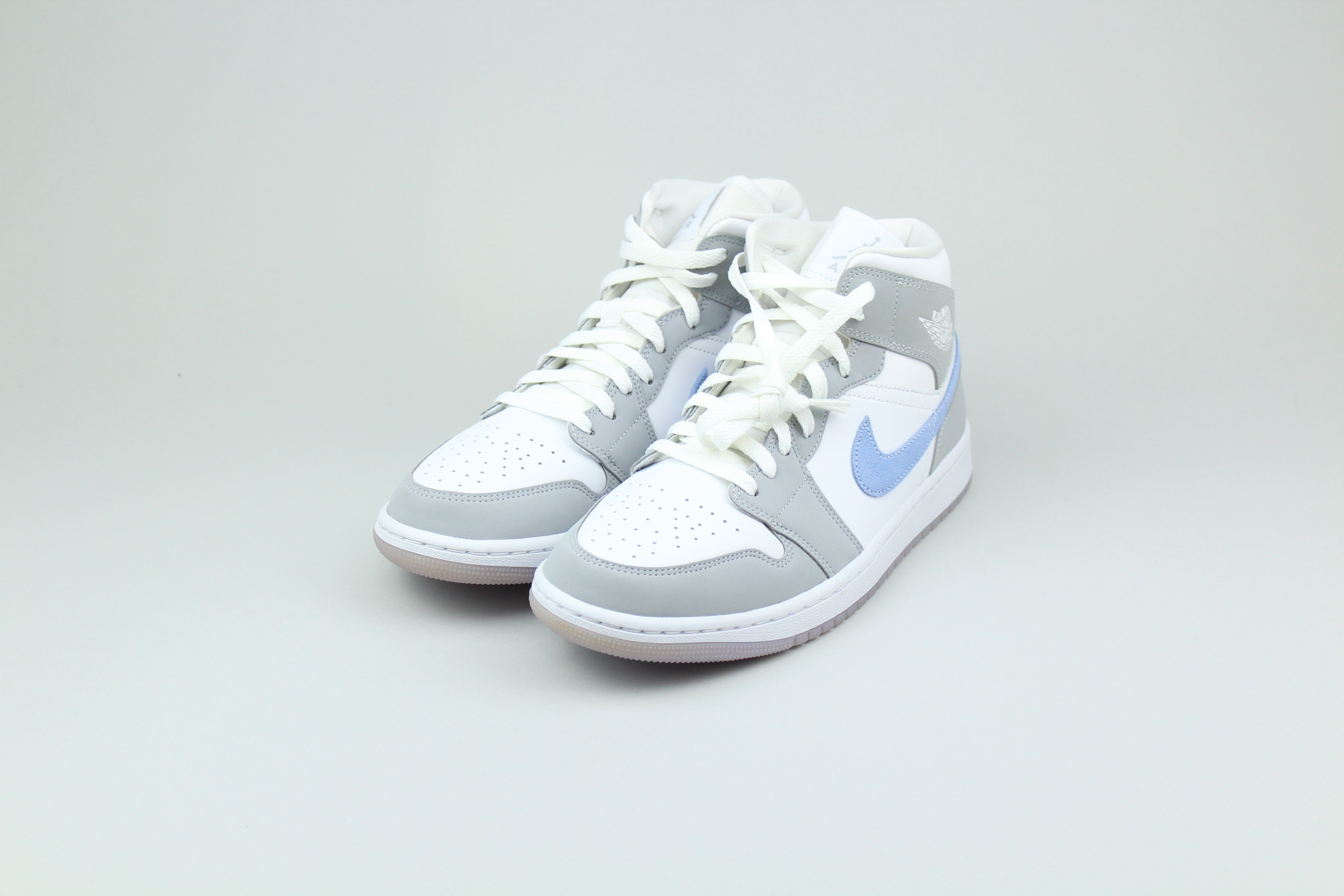 Air Jordan 1 Mid Wolf 'Grey Aluminum' (Women's) - Size 42 (ARCHIVE)-10167705239882-The Attic