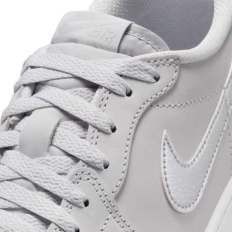 Air Jordan 1 Low OG 'Metallic Silver'
