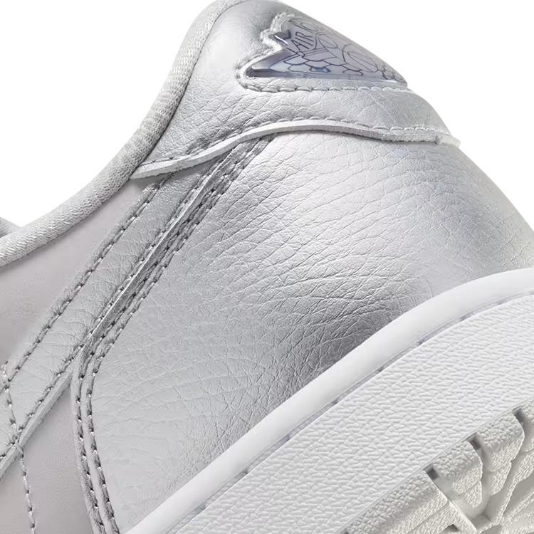 Air Jordan 1 Low OG 'Metallic Silver'
