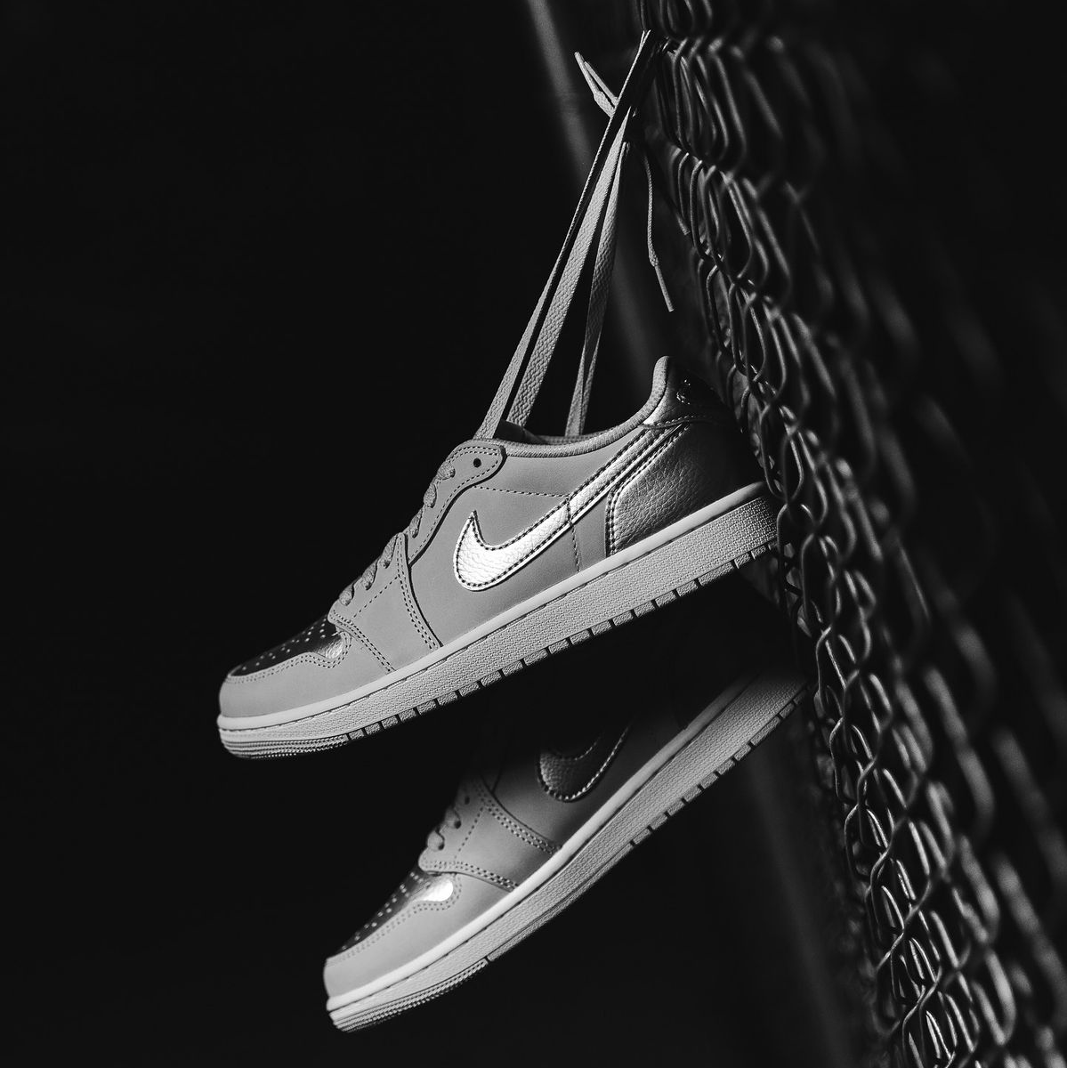Air Jordan 1 Low OG 'Metallic Silver'