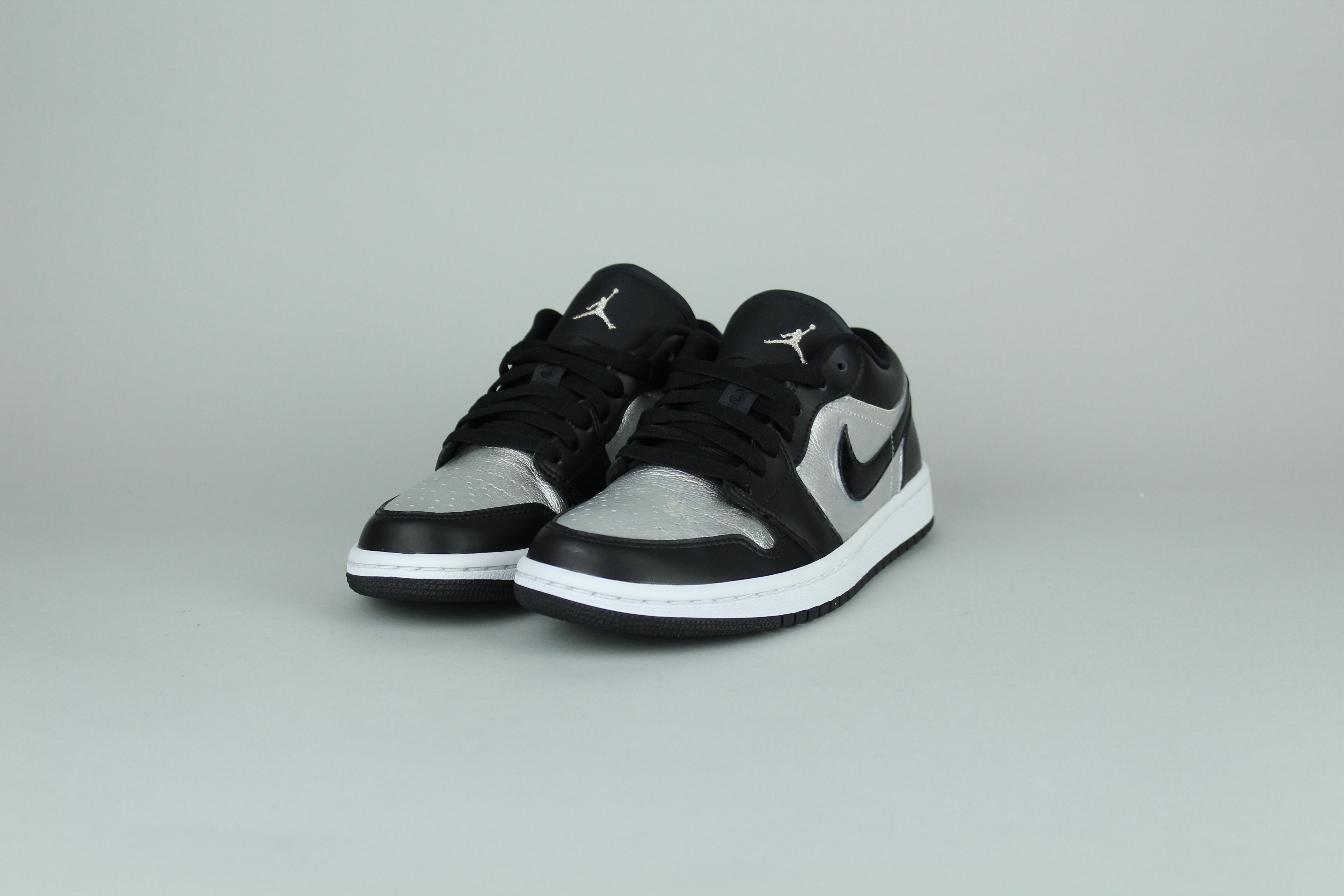 Air Jordan 1 Low SE 'Silver Toe' - Size 37.5 (ARCHIVE)