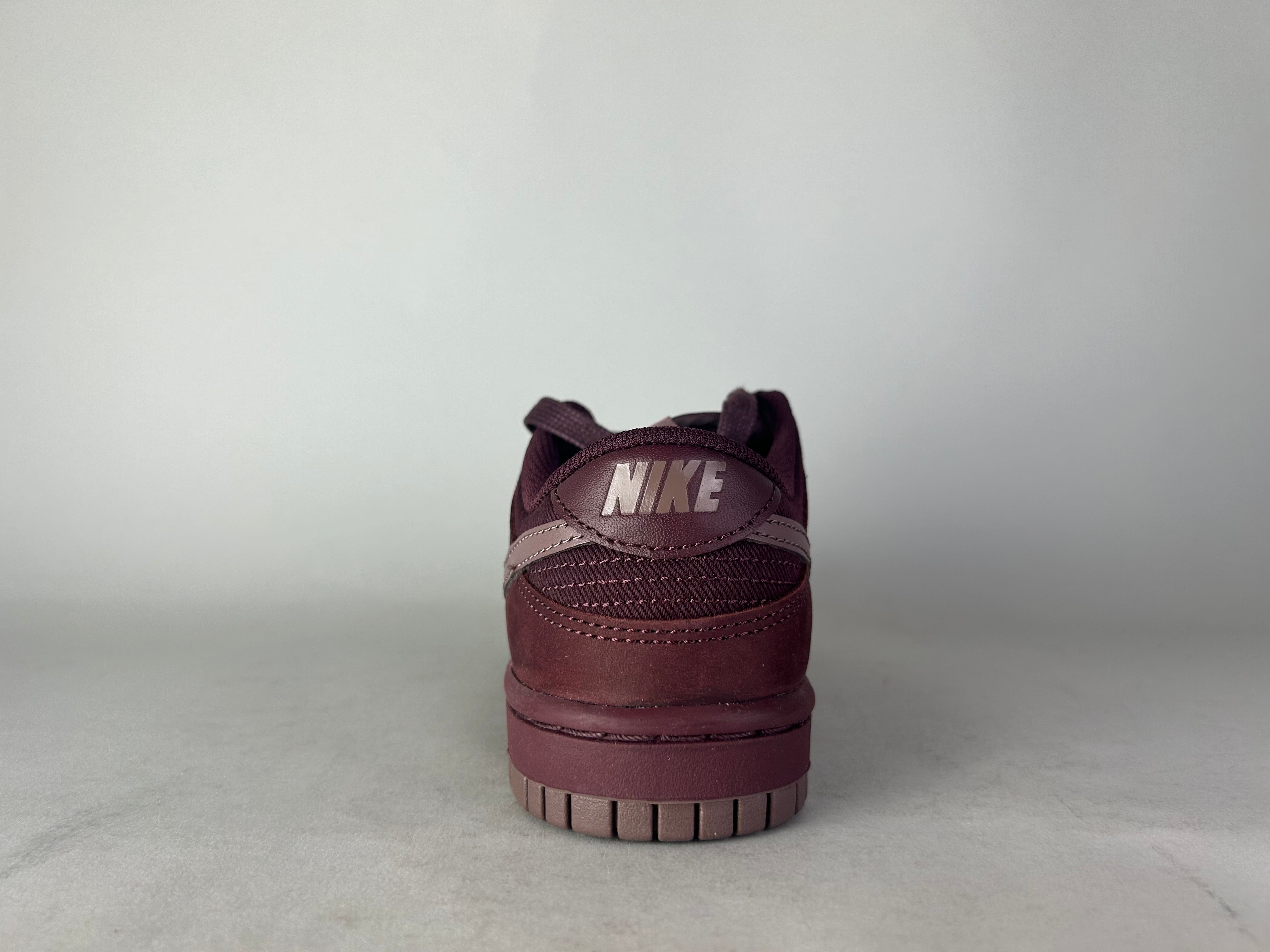 Nike Dunk Low Premium 'Burgundy Crush' - Size 35.5 (ARCHIVE)