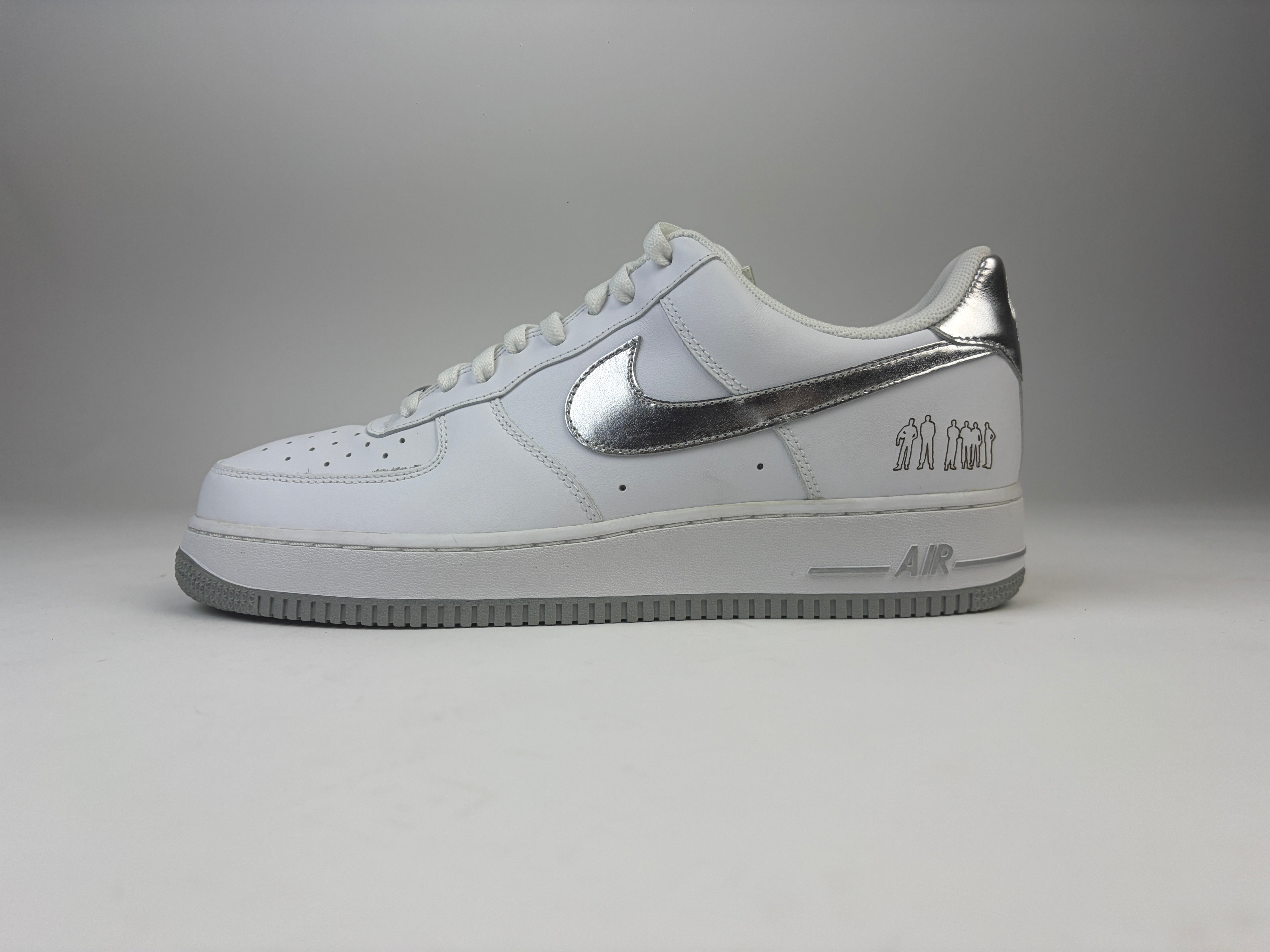 Nike Air Force 1 Low Players 'Blanco Plata' - Talla 45.5 (ARCHIVO)