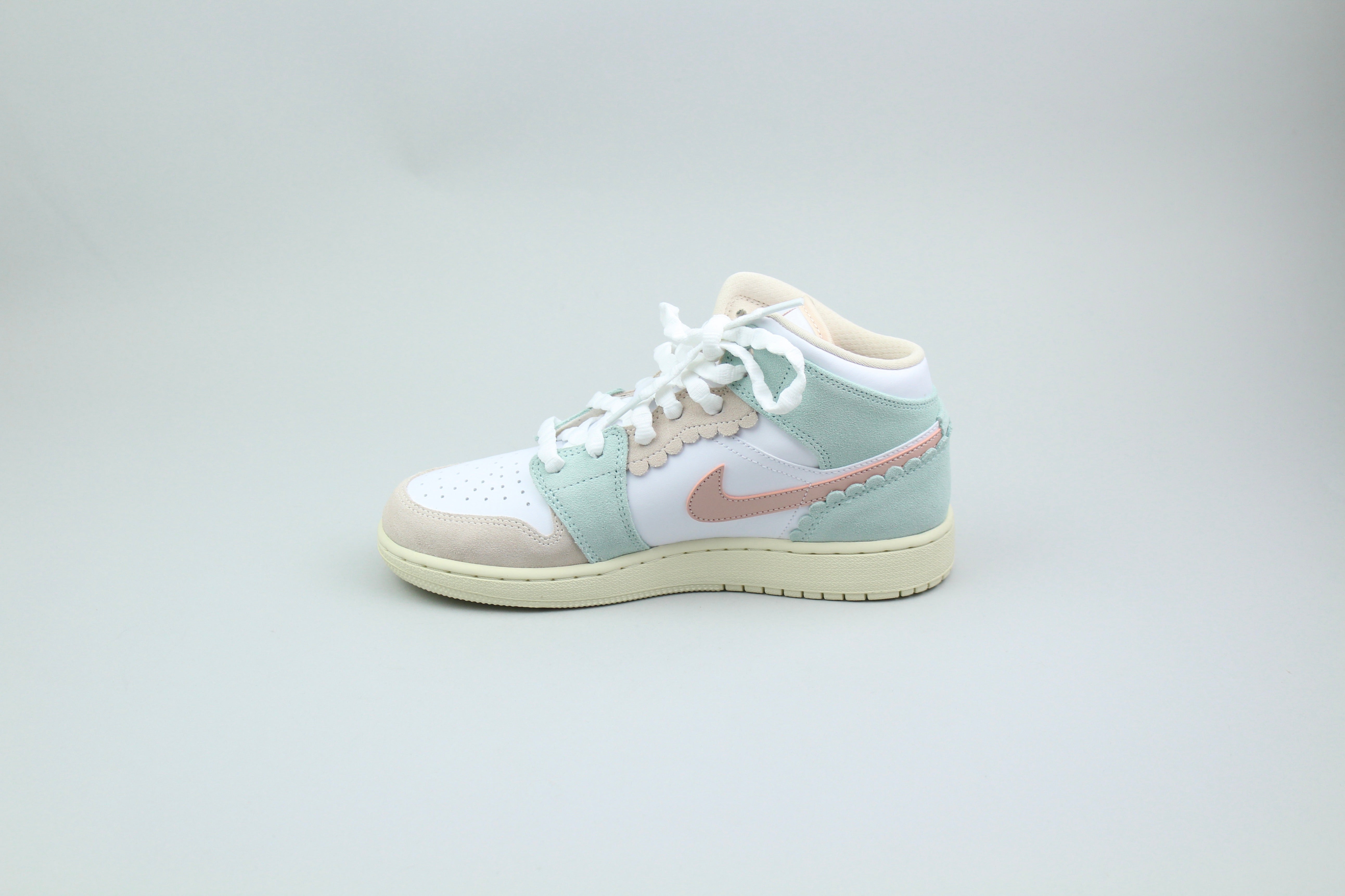 Air Jordan 1 Mid SE 'Pink Oxford'-8709824151882-The Attic