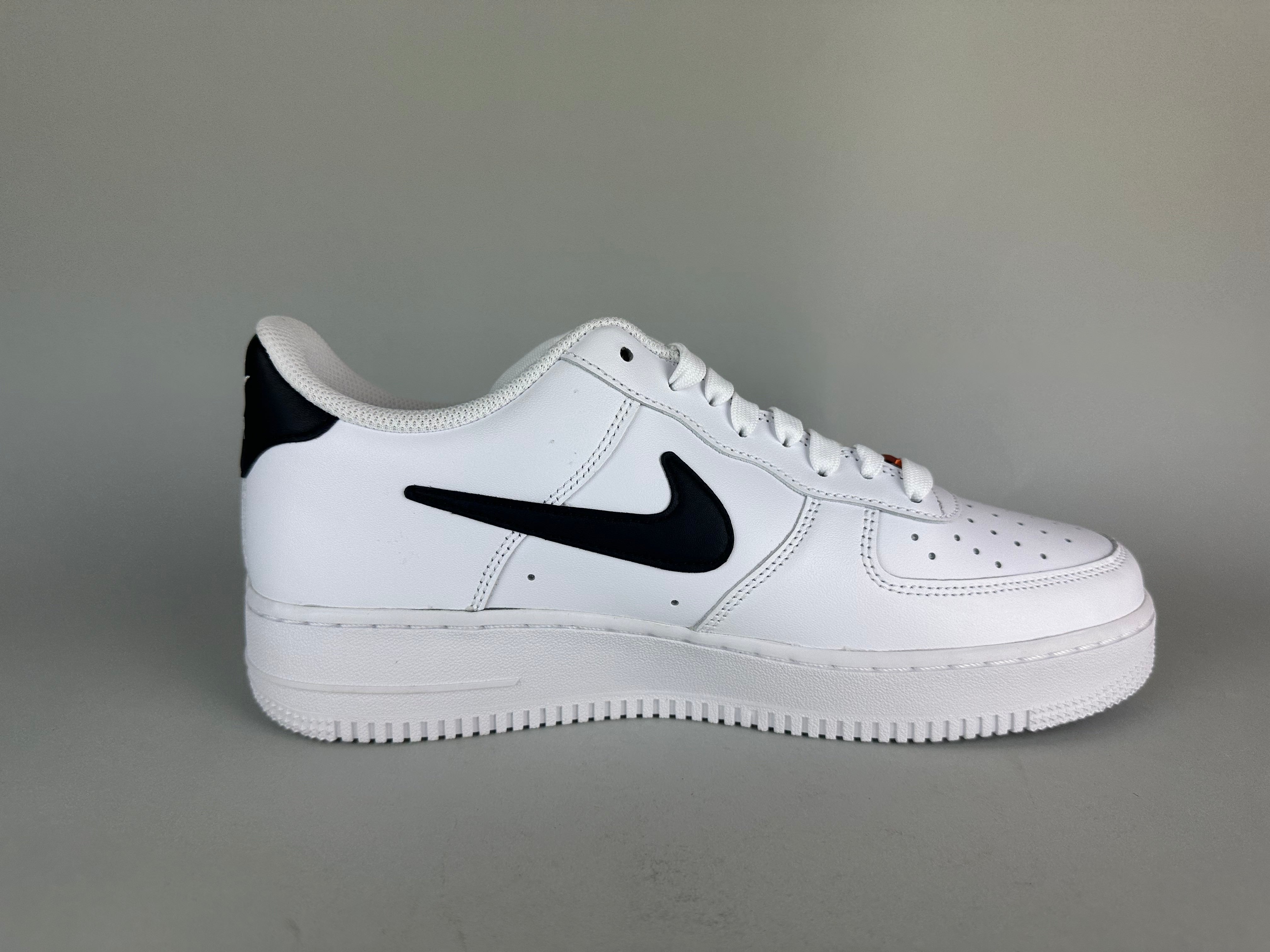 Nike Air Force 1 '07 Premium 'Carabiner White Habanero Red' - Size 44 (ARCHIVE)
