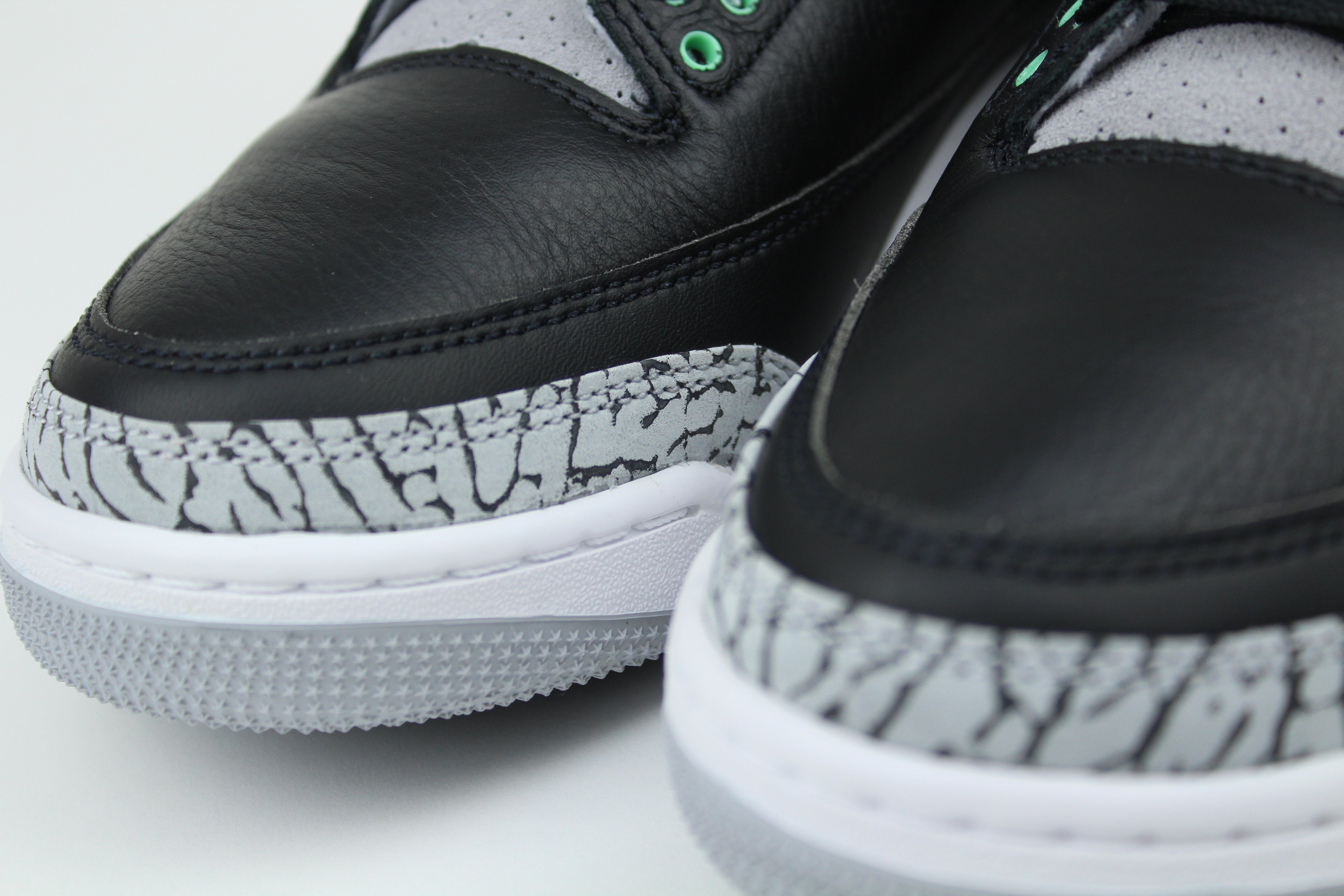 Air Jordan 3 'Green Glow'-10210504737098-The Attic