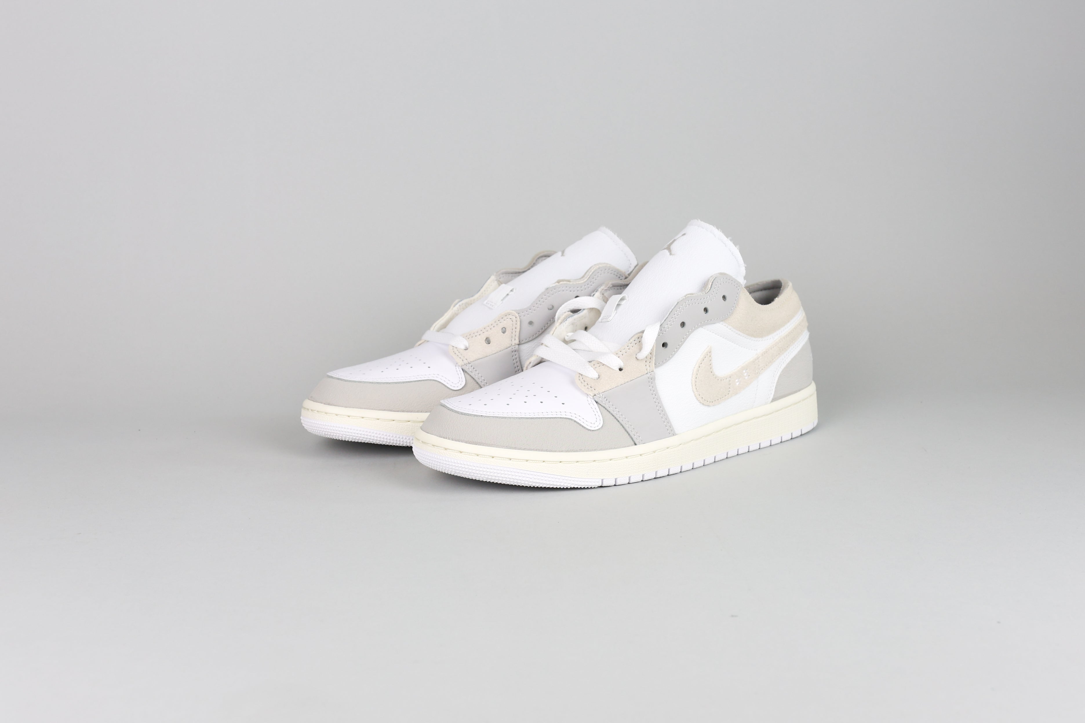 Jordan 1 Low SE Craft Inside Out Tech Grey - Size 44 (ARCHIVE)-8767442551114-The Attic