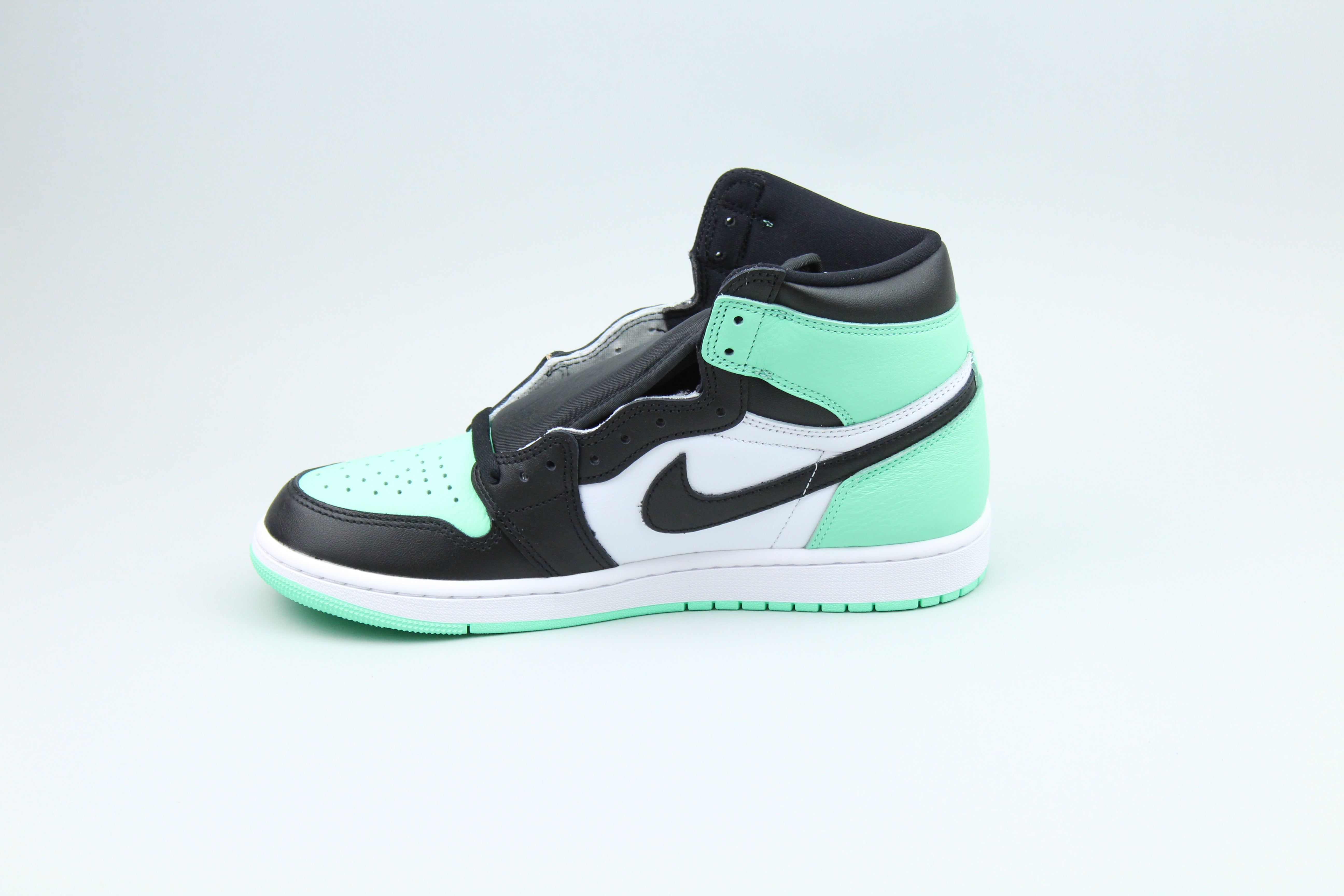 Jordan 1 Retro High OG 'Green Glow'-8806726009162-The Attic