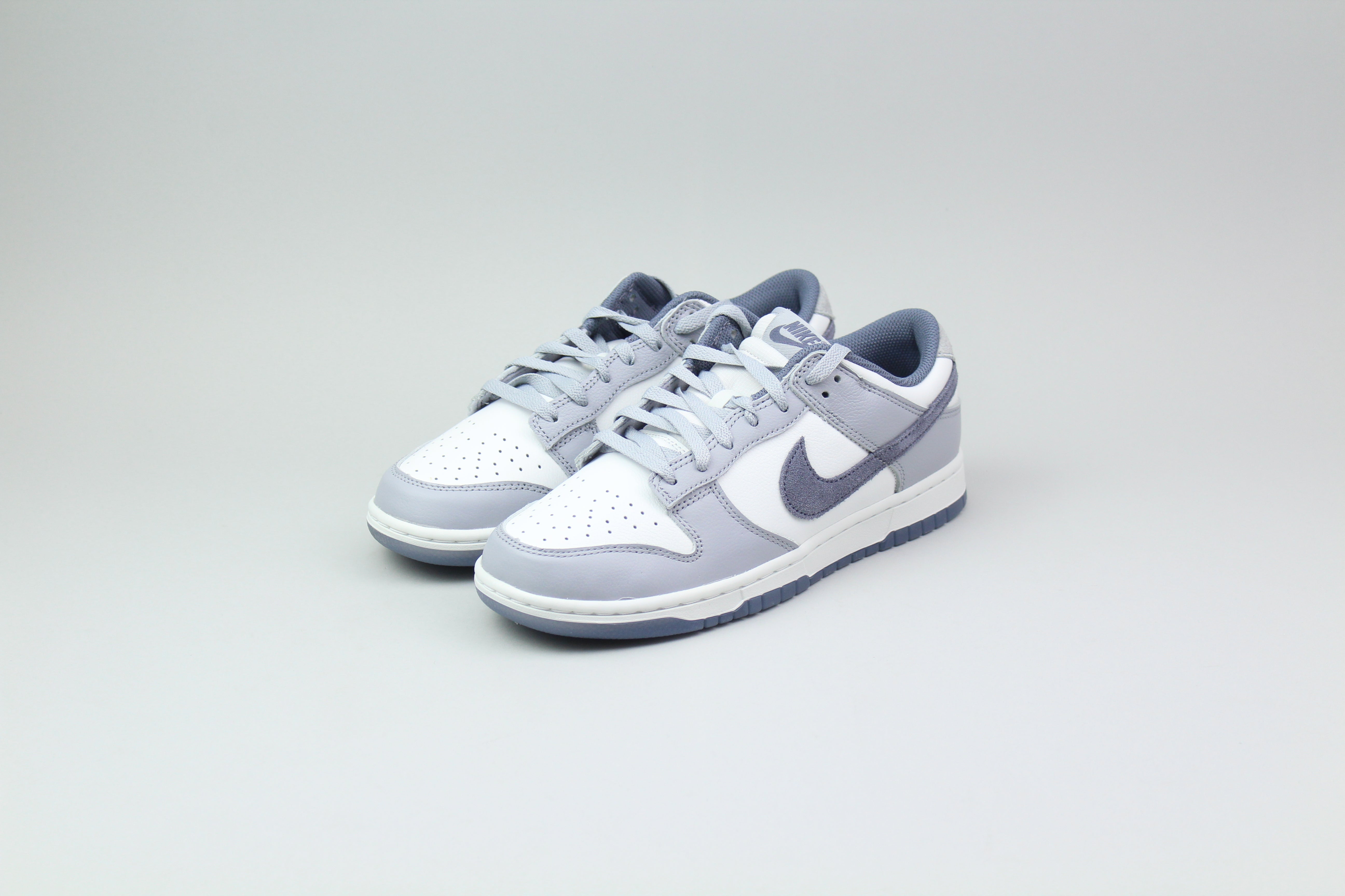 Nike Dunk Low SE 'Light Carbon'-9404229255498-The Attic