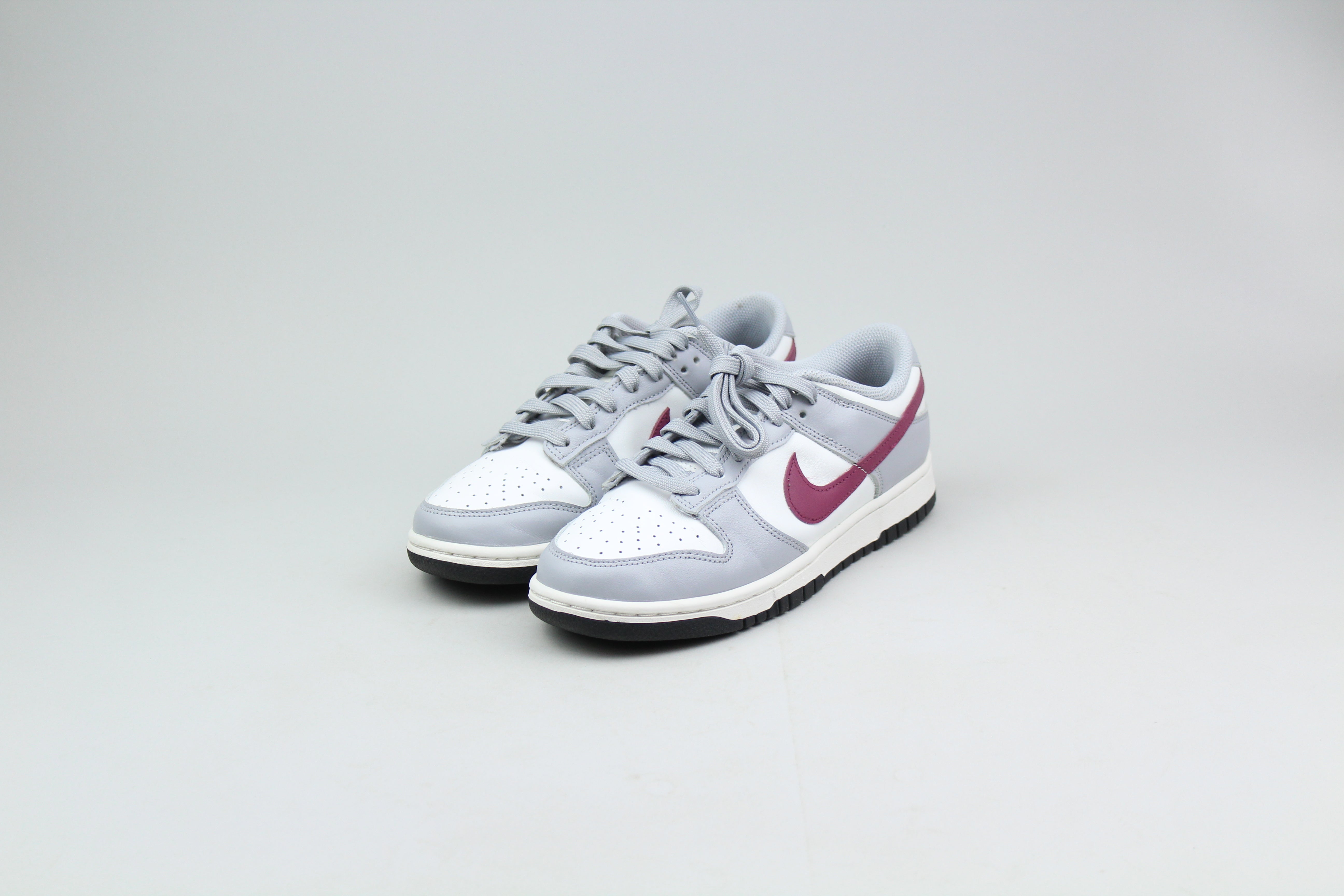 Nike Dunk Low Redwood Women's - Size 39 (ARCHIVE)-9457082368330-The Attic