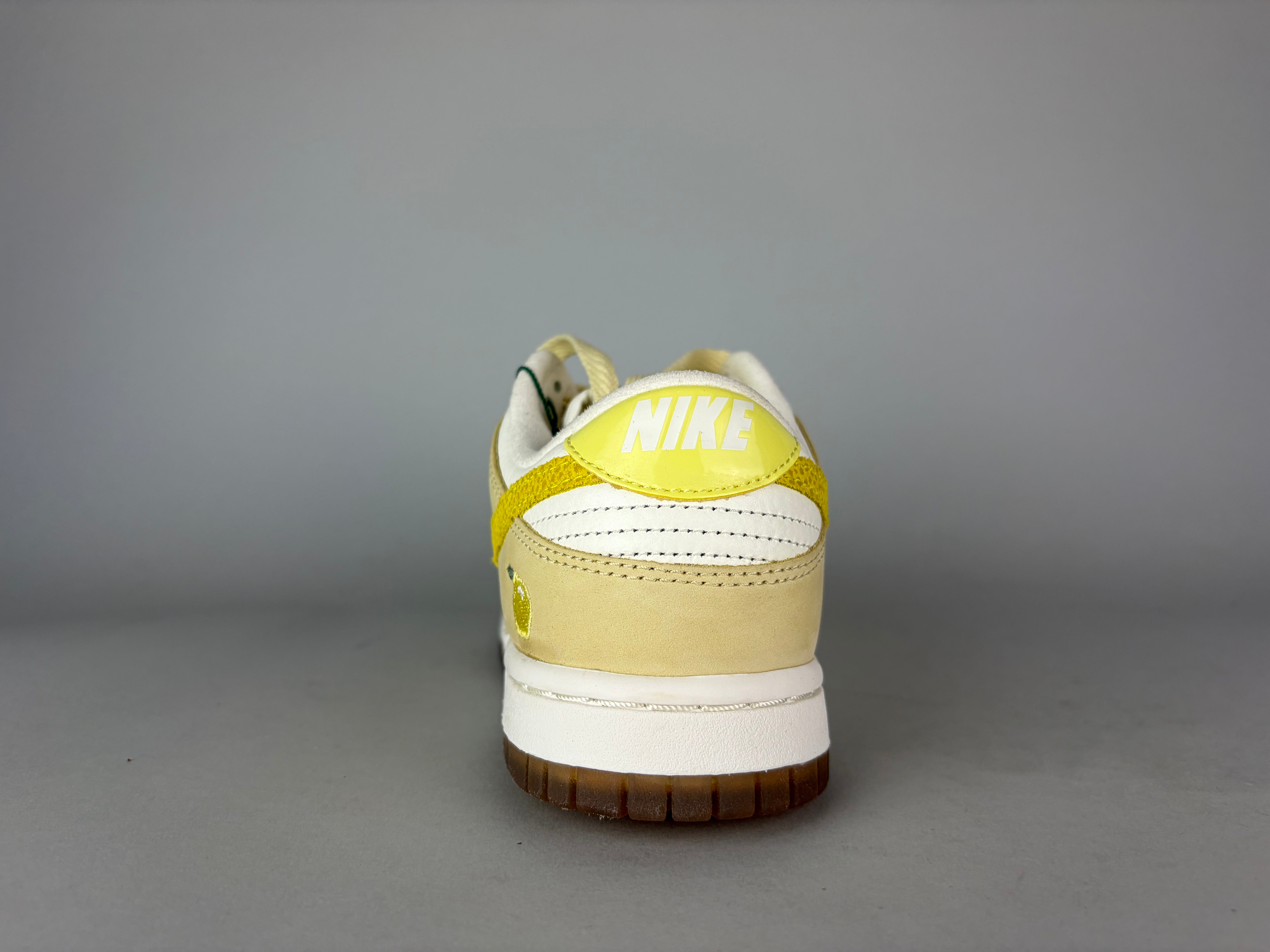 Nike Dunk Low ‘Lemon Drop’ (W) - Størrelse 36 (ARKIV)