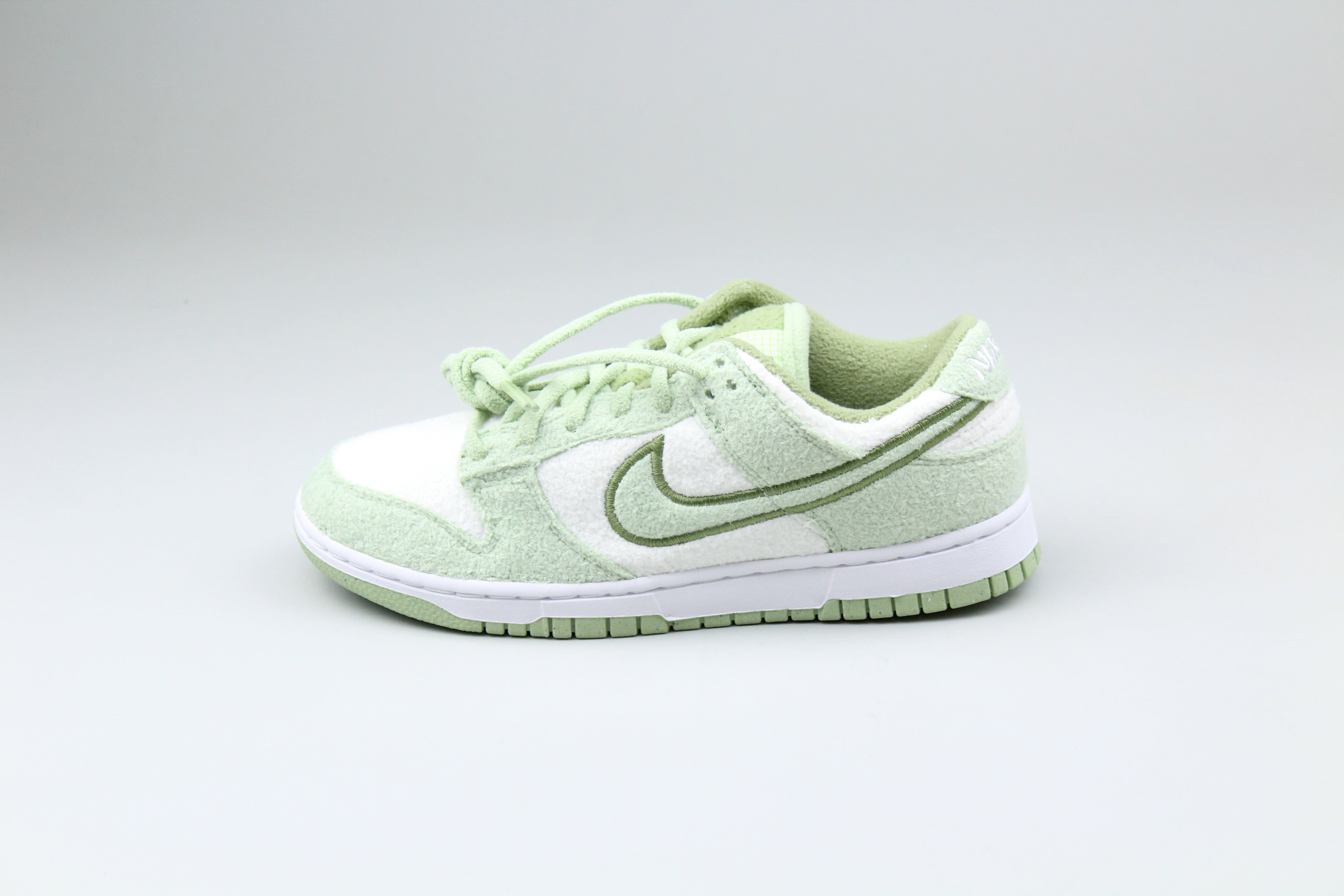 Nike Dunk Low SE Fleece Pack 'Honeydew'-8567996973386-The Attic
