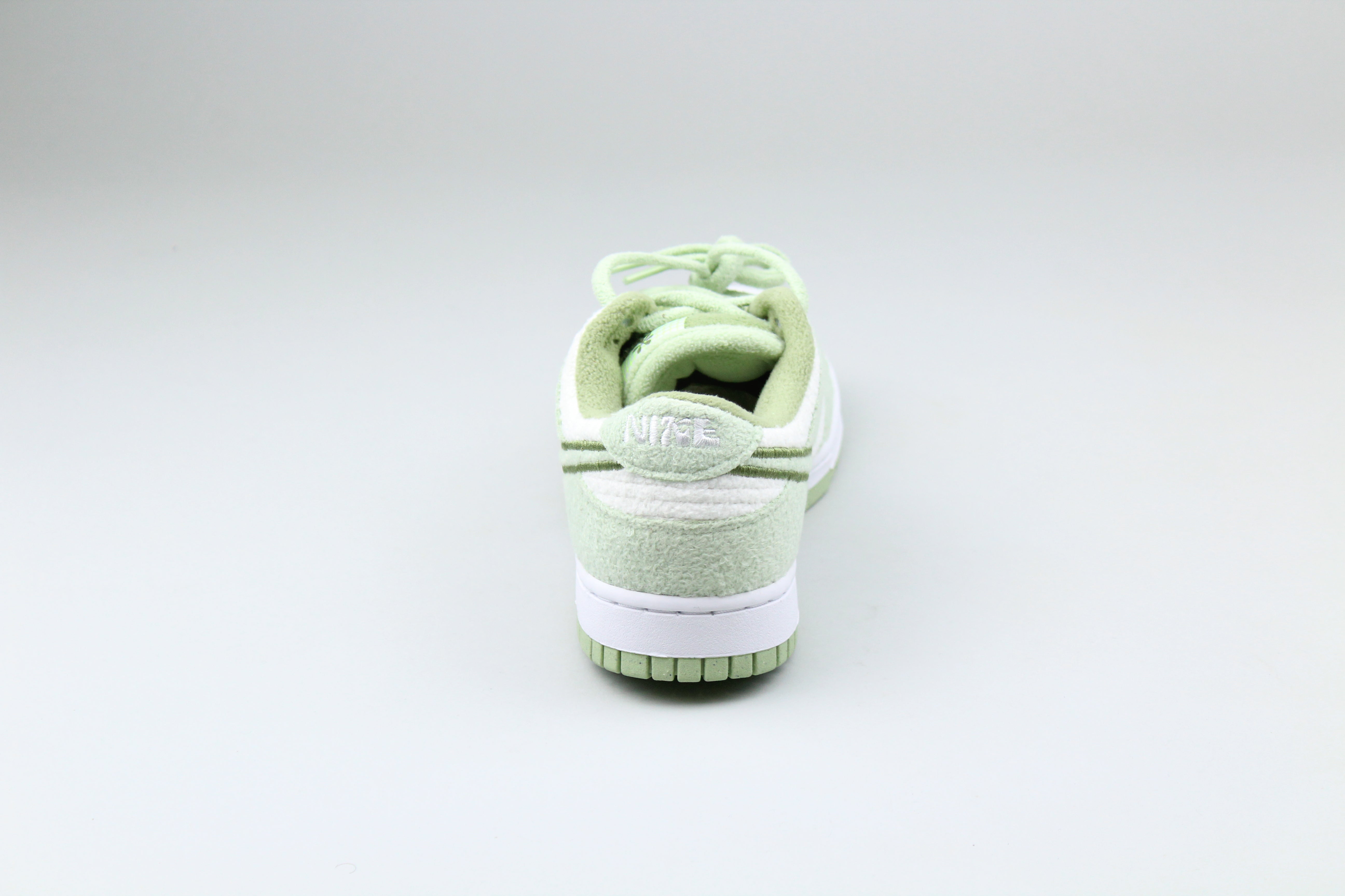 Nike Dunk Low SE Fleece Pack 'Honeydew'-8567996973386-The Attic