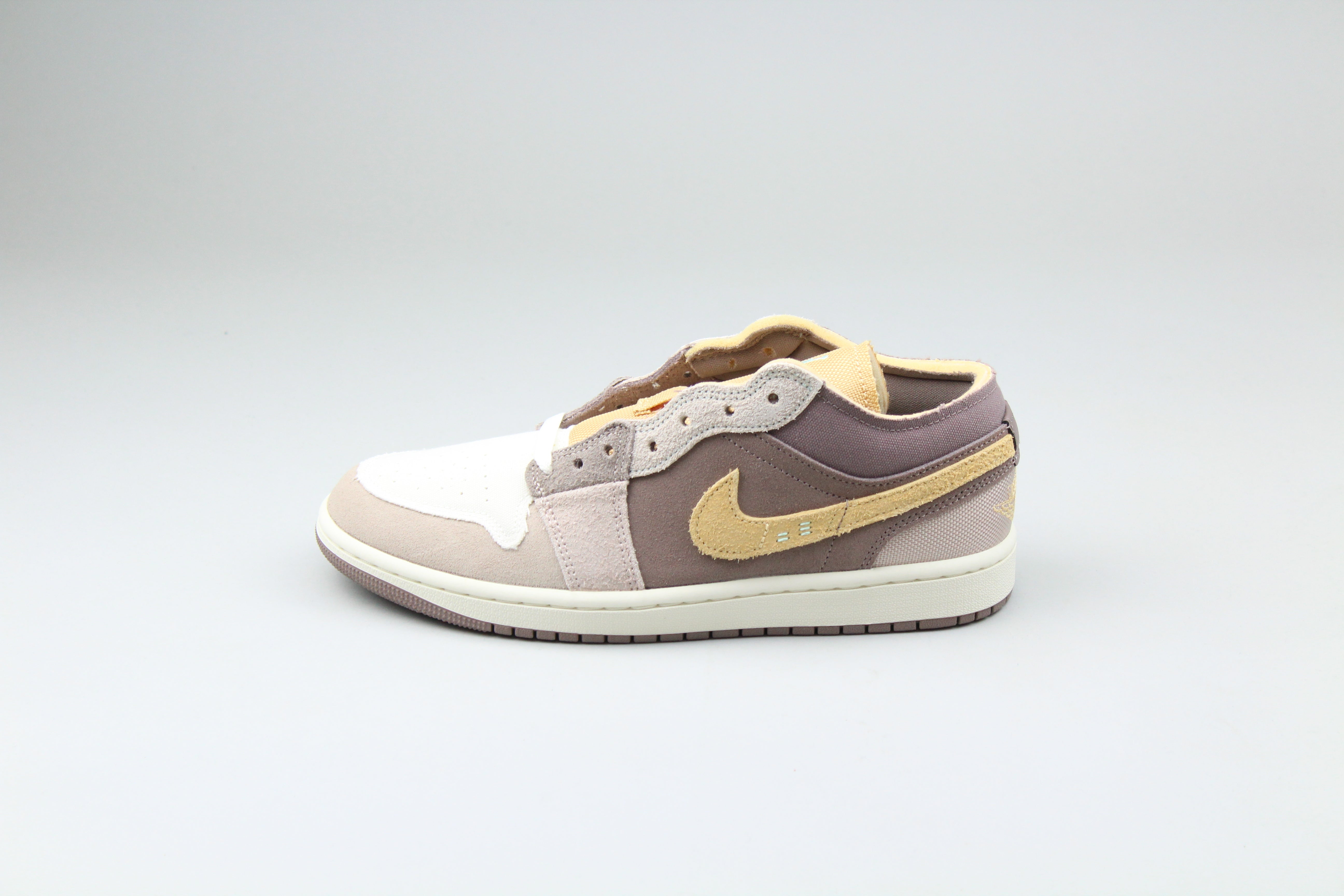Jordan 1 Low SE Craft 'Taupe Haze'-8572467544394-The Attic