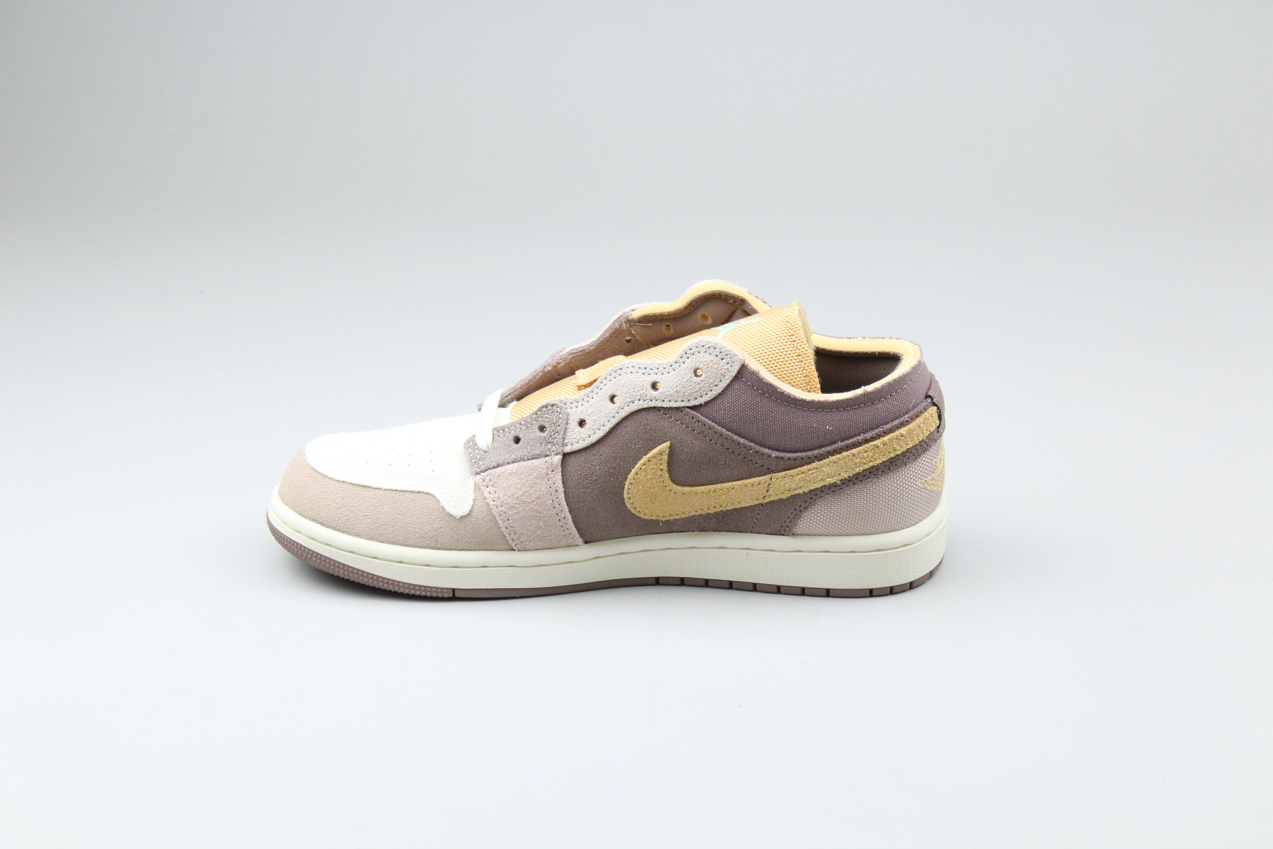 Jordan 1 Low SE Craft 'Taupe Haze'-8572467544394-The Attic