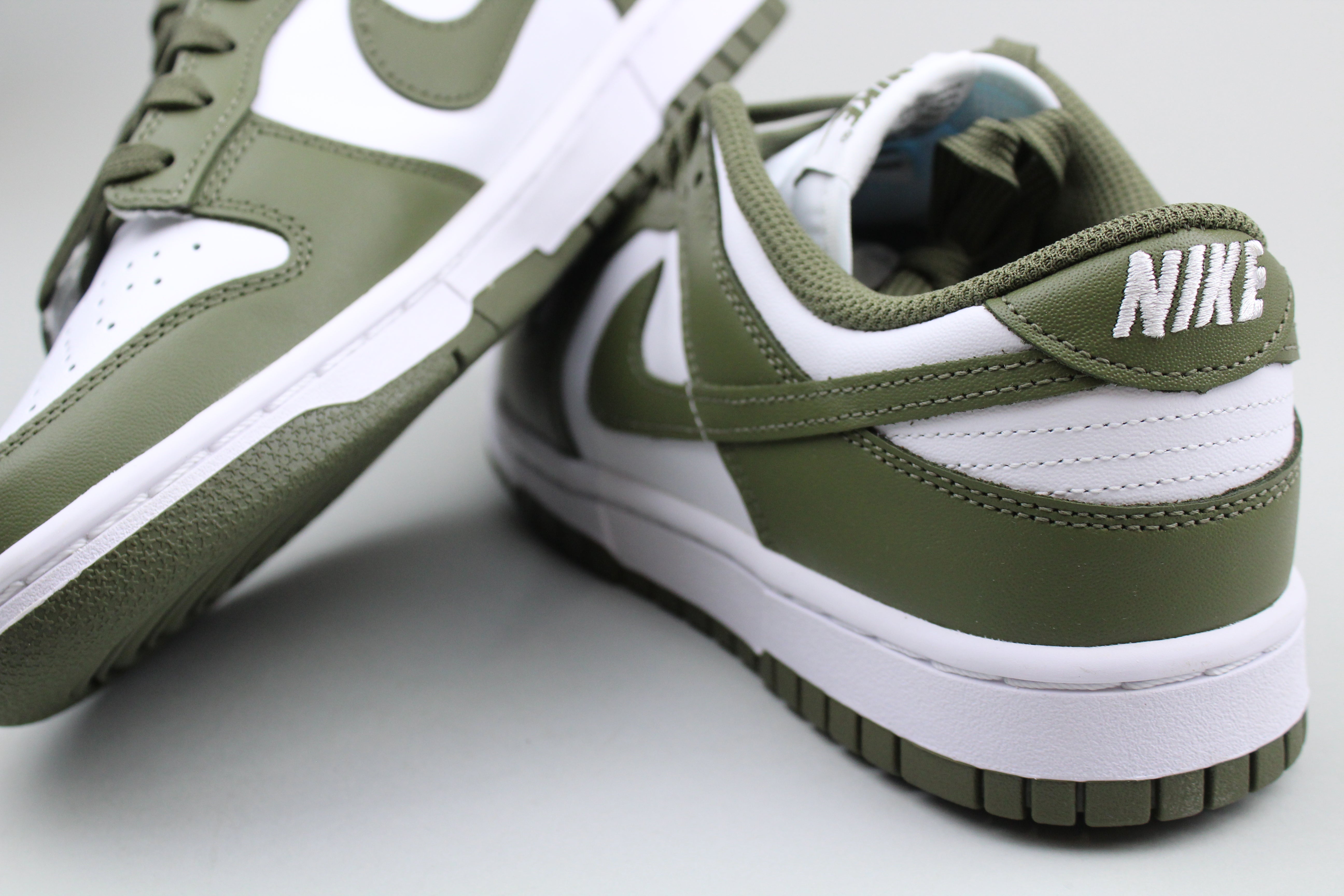 Nike Dunk Low 'Medium Olive'-8642328396106-The Attic