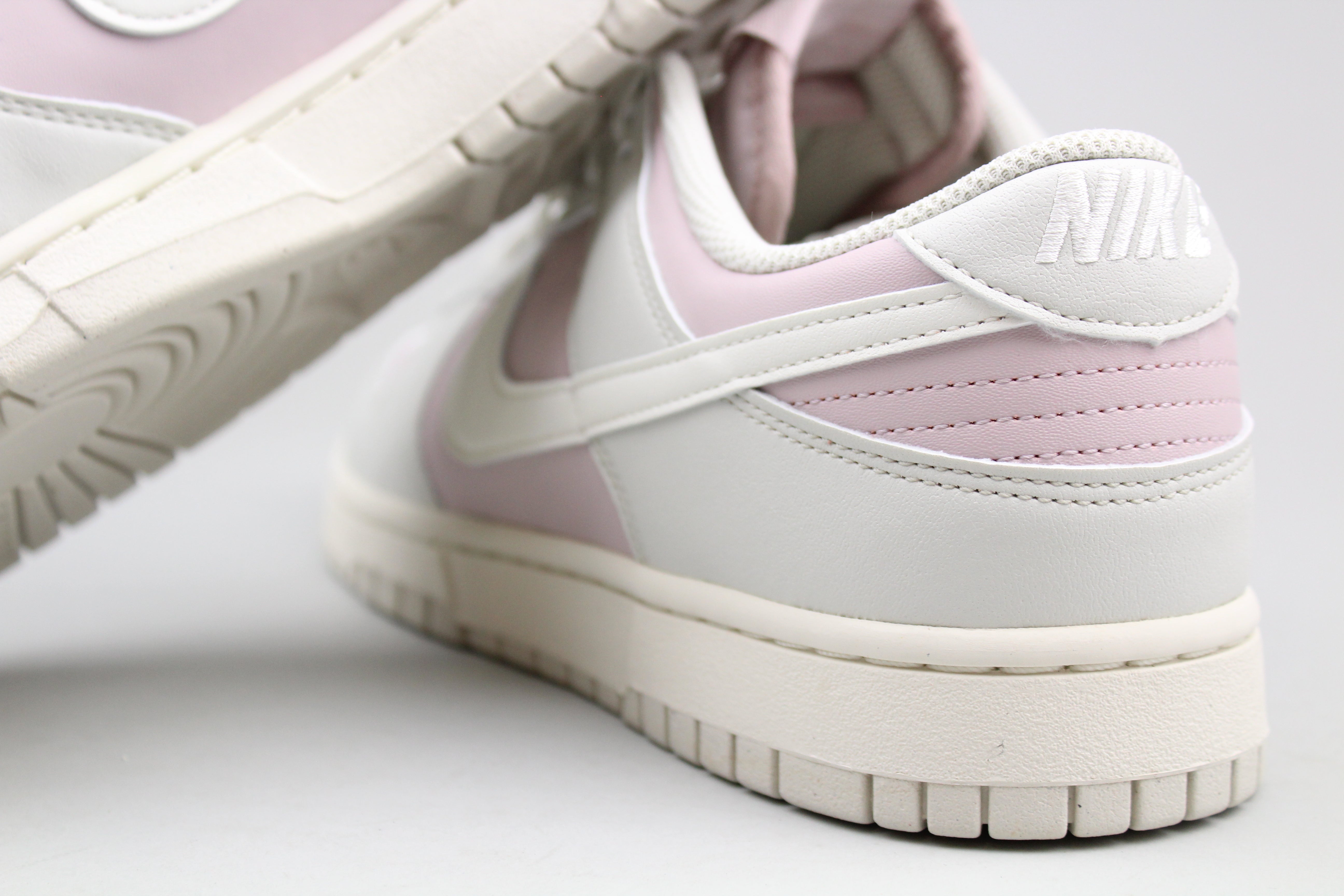 Nike Dunk Low 'Platinum Violet' (W)-8660368818506-The Attic