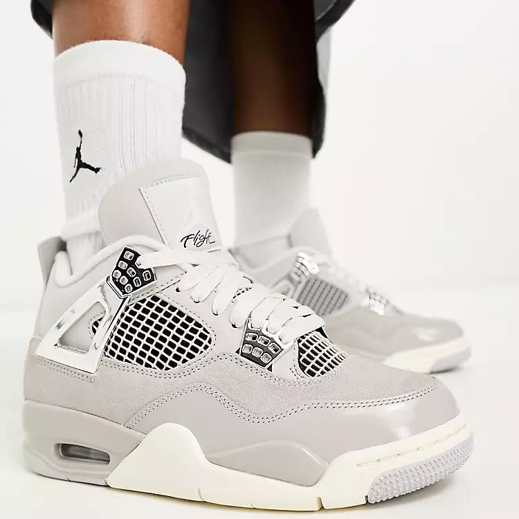 Jordan 4 Retro 'Frozen Moments' (W)