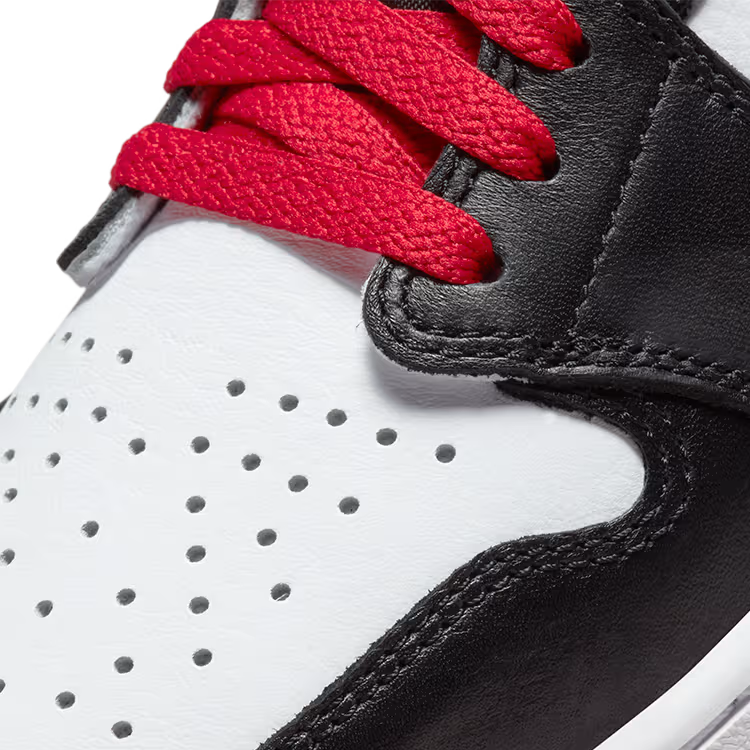 Jordan 1 Low OG 'Black Toe' (2023)