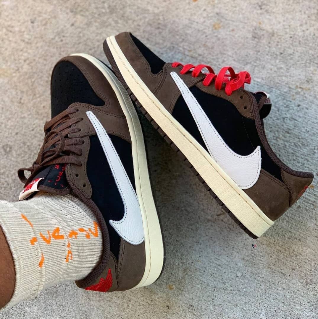 Jordan 1 Retro Low OG SP Travis Scott ‘Mocha’