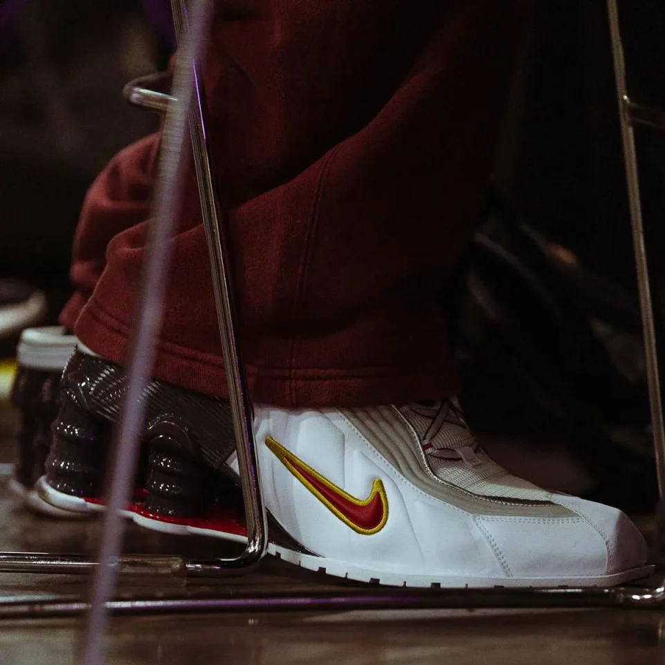 Nike Shox MR4 Mule Martine Rose Metallic 'Platin Varsity Rød' (W)