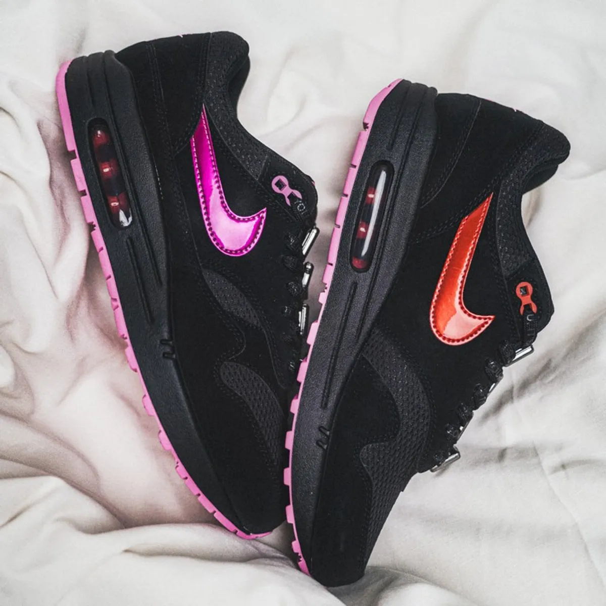Nike Air Max 1 Valentine's Day 'Black' (2025)