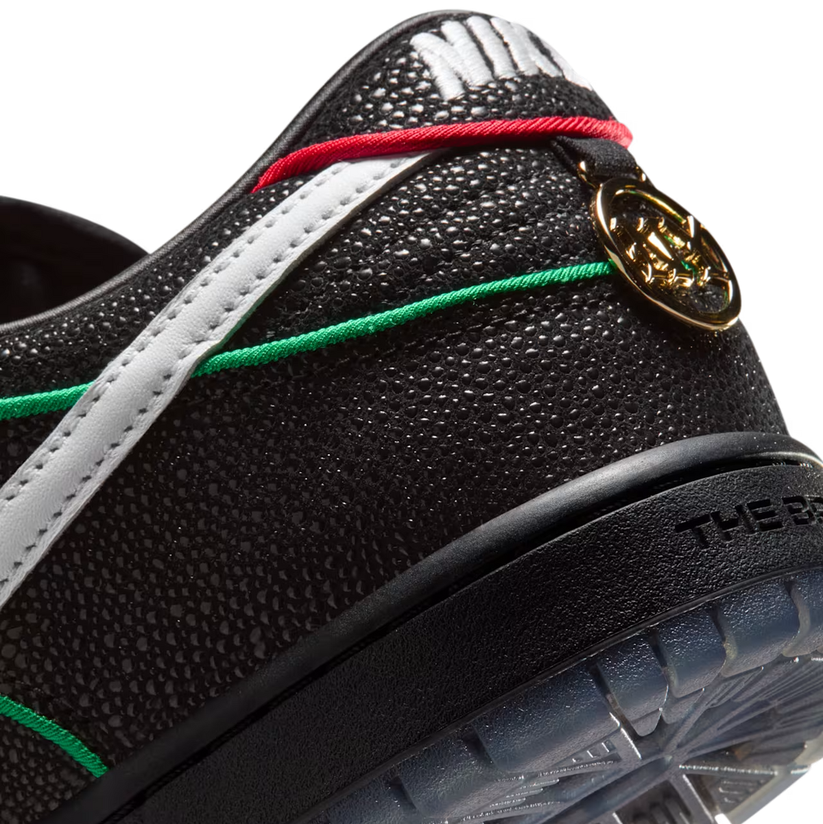 Nike SB Dunk Low 'Bronx Girls Skate' photo 7