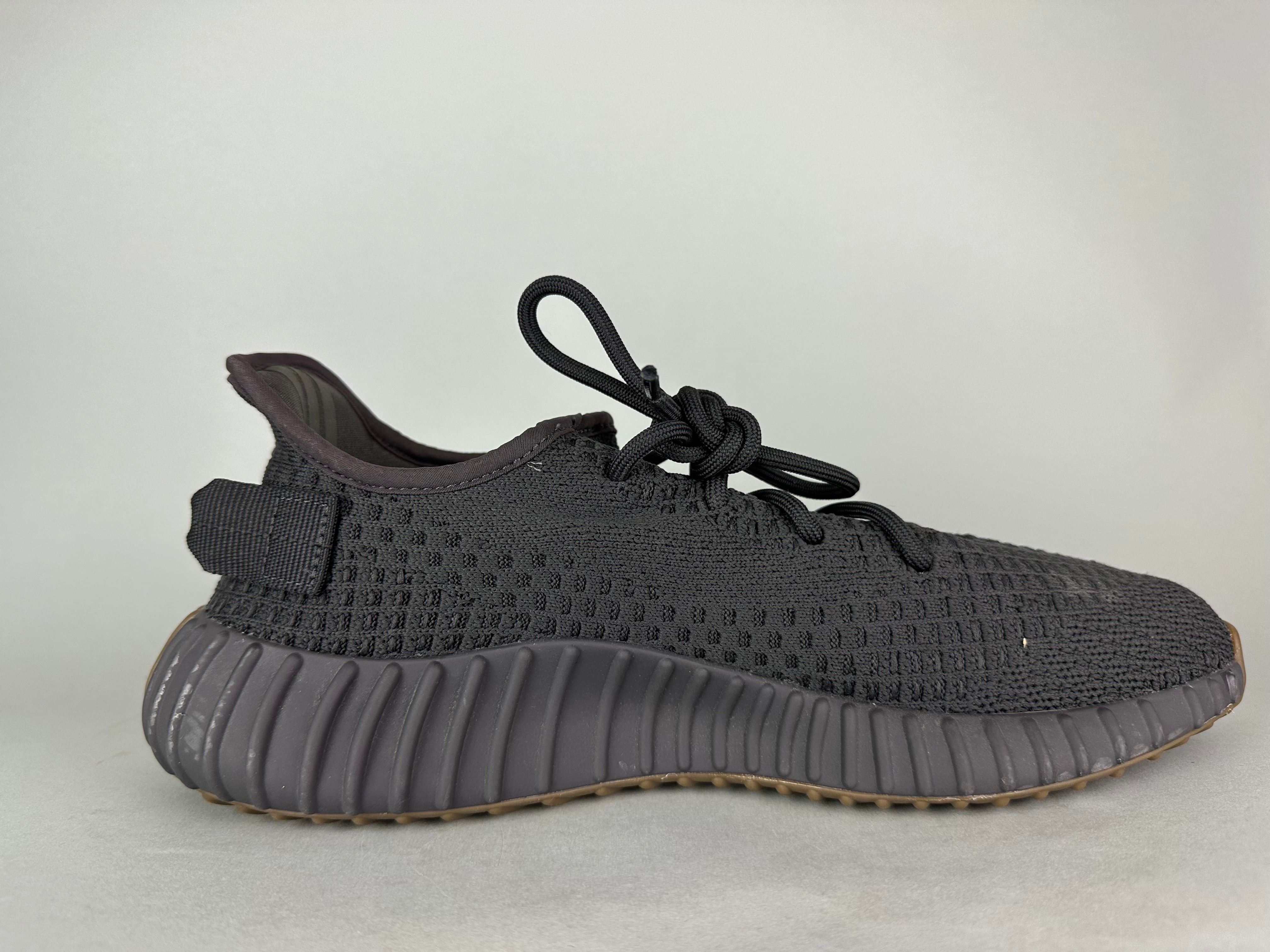 adidas Yeezy Boost 350 V2 'Cinder Non-Reflective' - Size 42 (ARCHIVE)