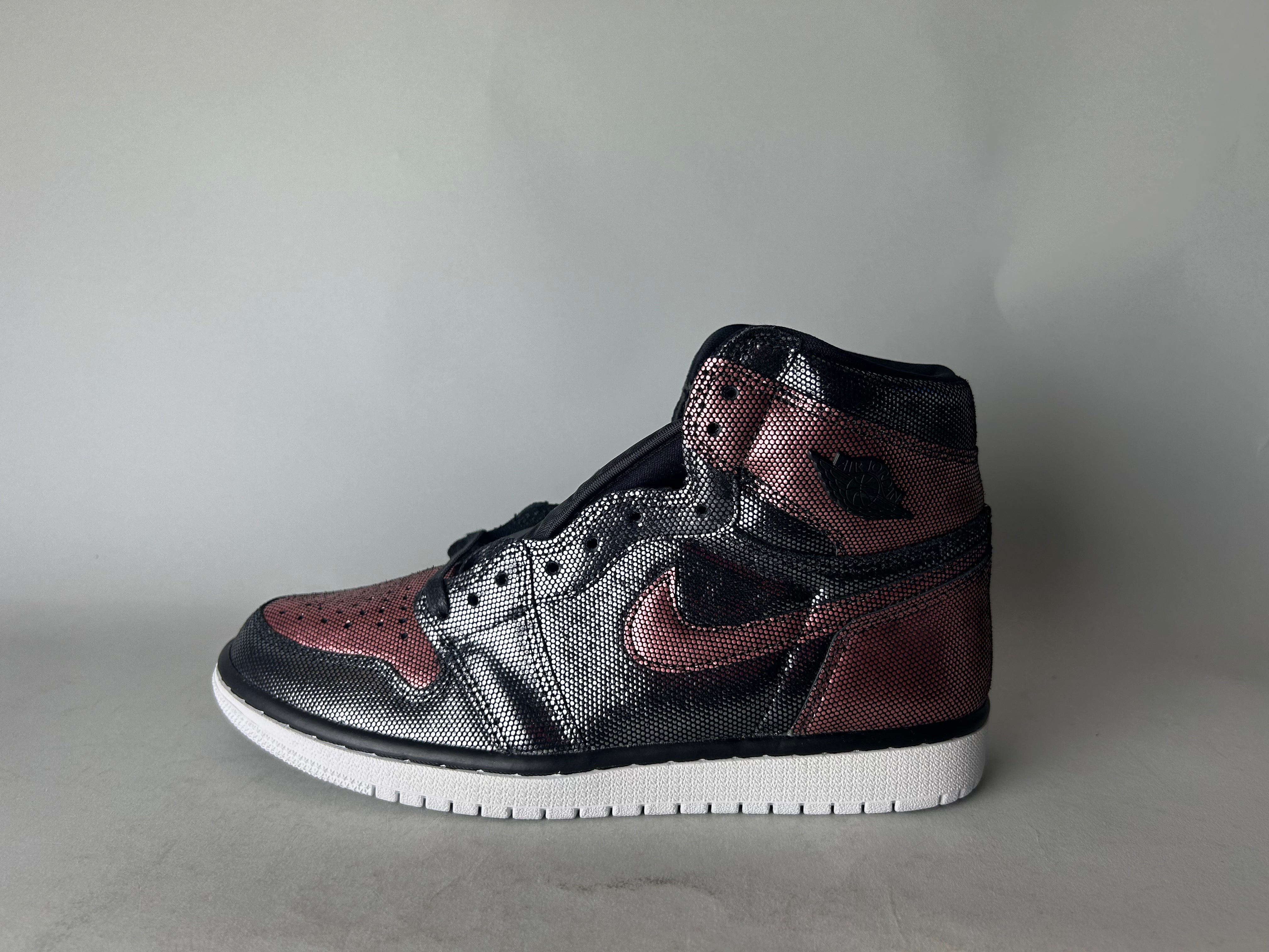 Air Jordan 1 High OG 'Fearless' (Women's) - Size 40.5 (ARCHIVE)