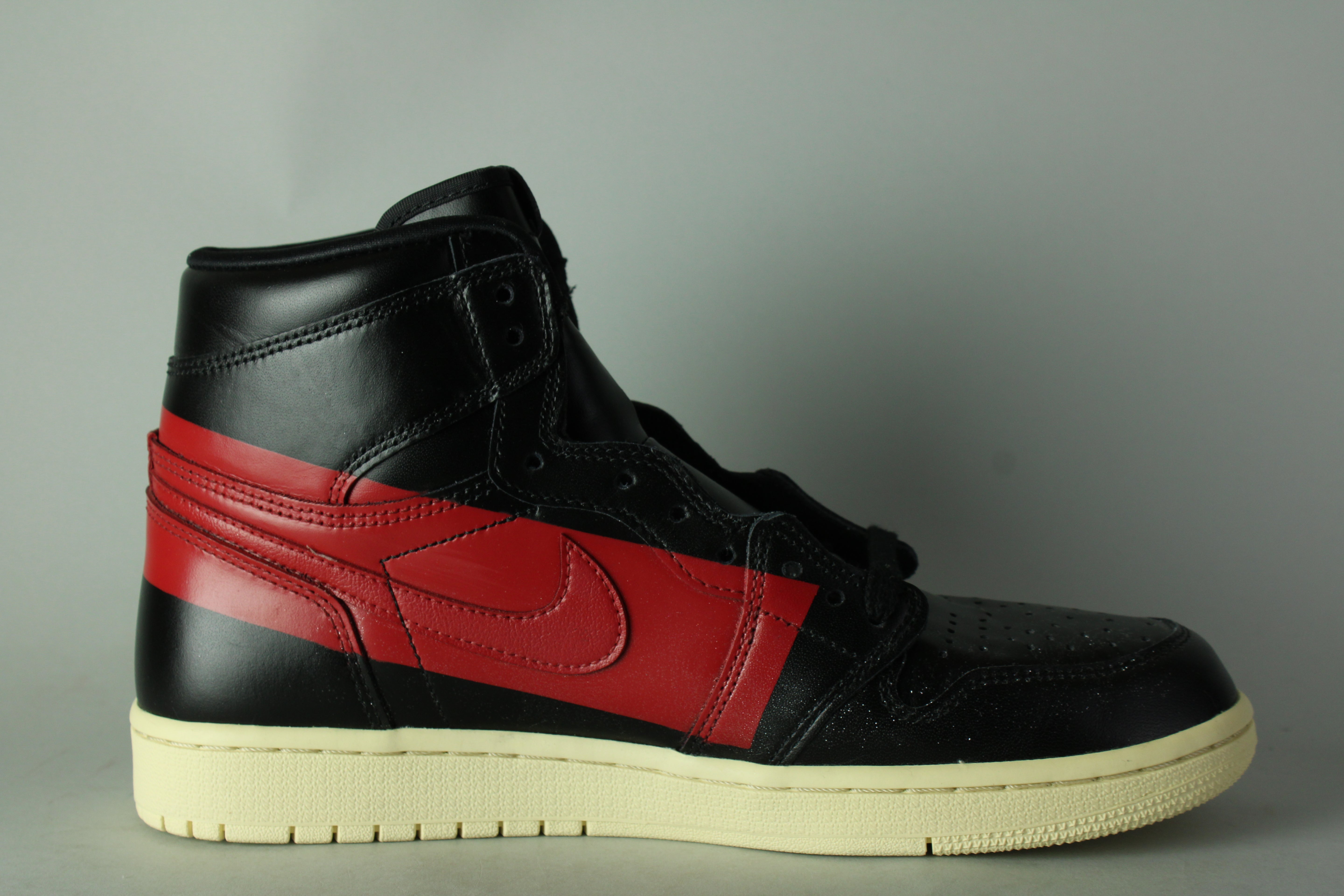 Air Jordan 1 Retro High OG 'Couture' - Size 43 (ARCHIVE)