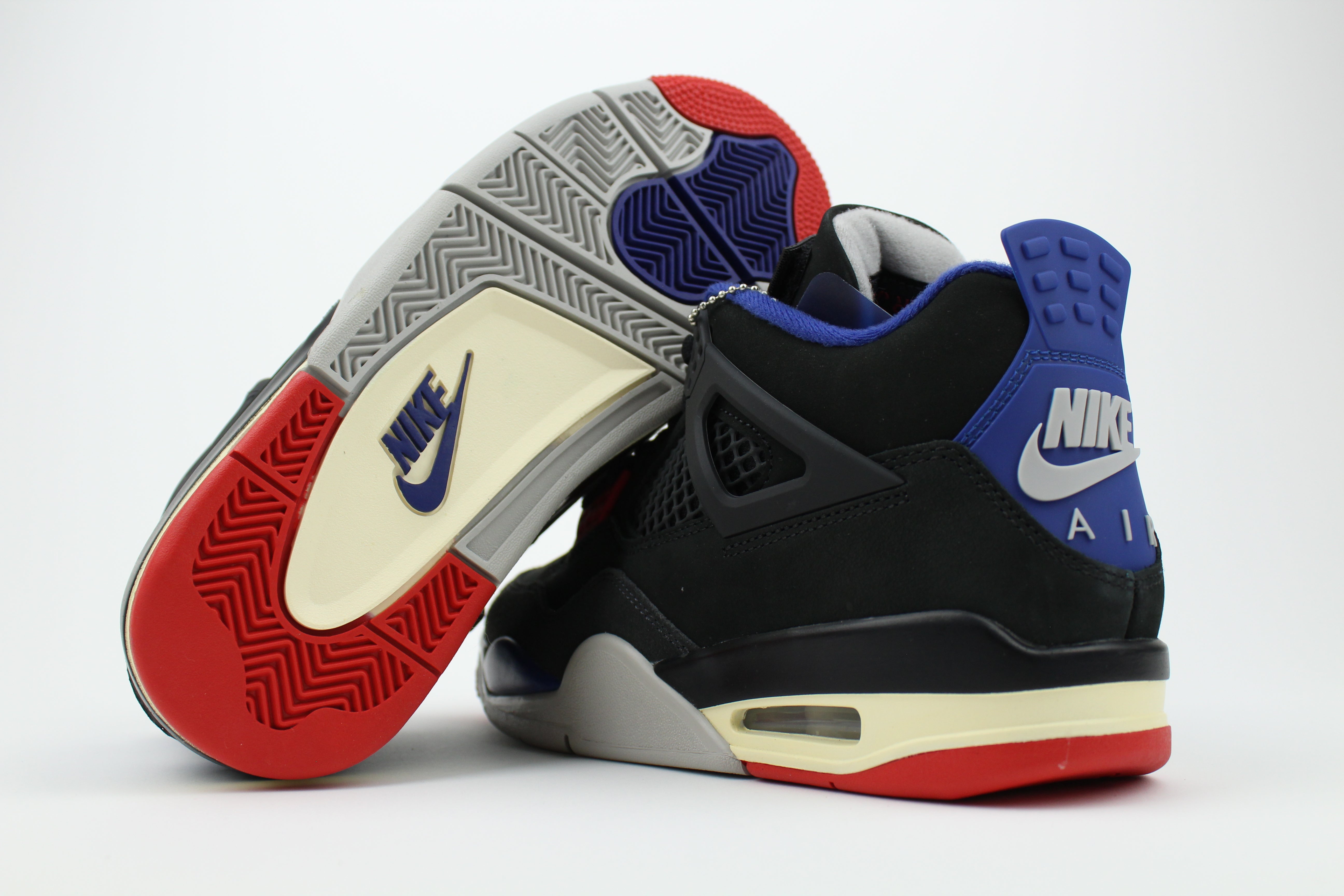 Air Jordan 4 Retro 'Rare Air' features premium leather, classic detailing, and rare heel branding. A clean, timeless sneaker perfect for modern streetwear style.