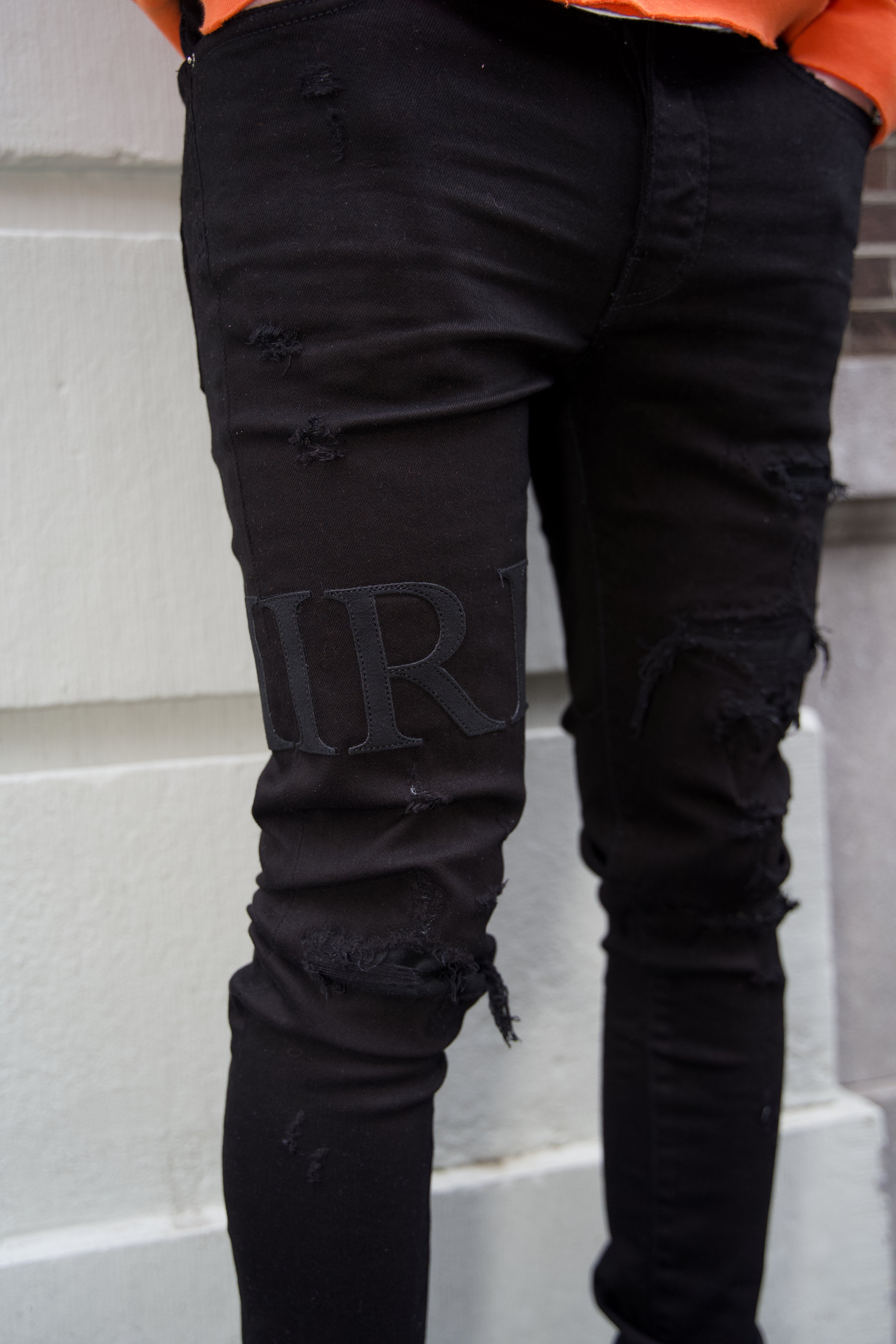 Amiri Serif Logo Jeans 'Black'-9649470275914-The Attic