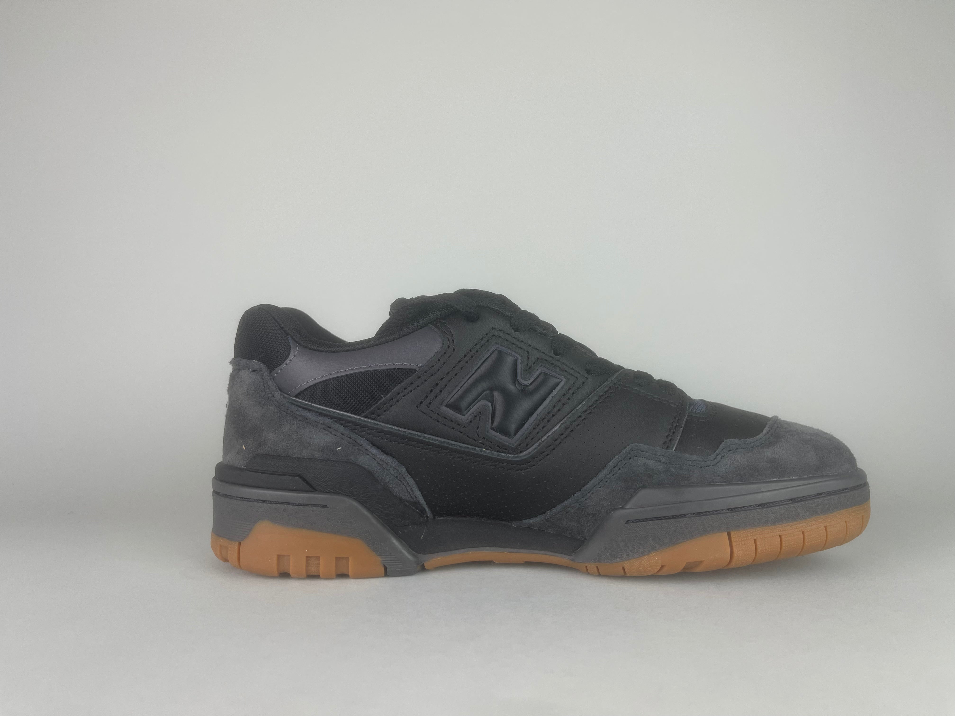New Balance 550 'Black Gum' - Size 40 (ARCHIVE)