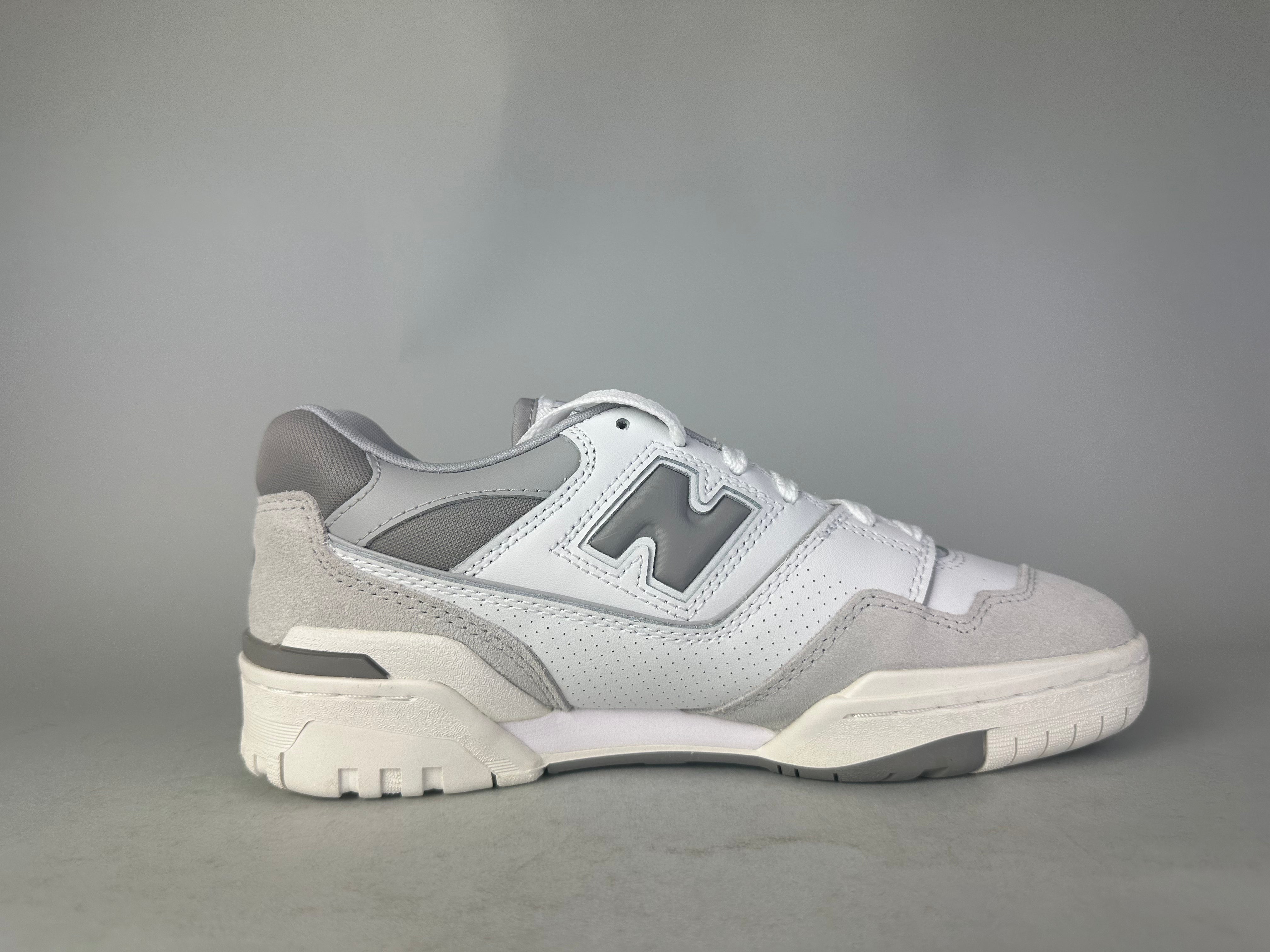 New Balance 550 Premium 'White Grey Courir Exclusive' - Størrelse 40 (ARKIV)