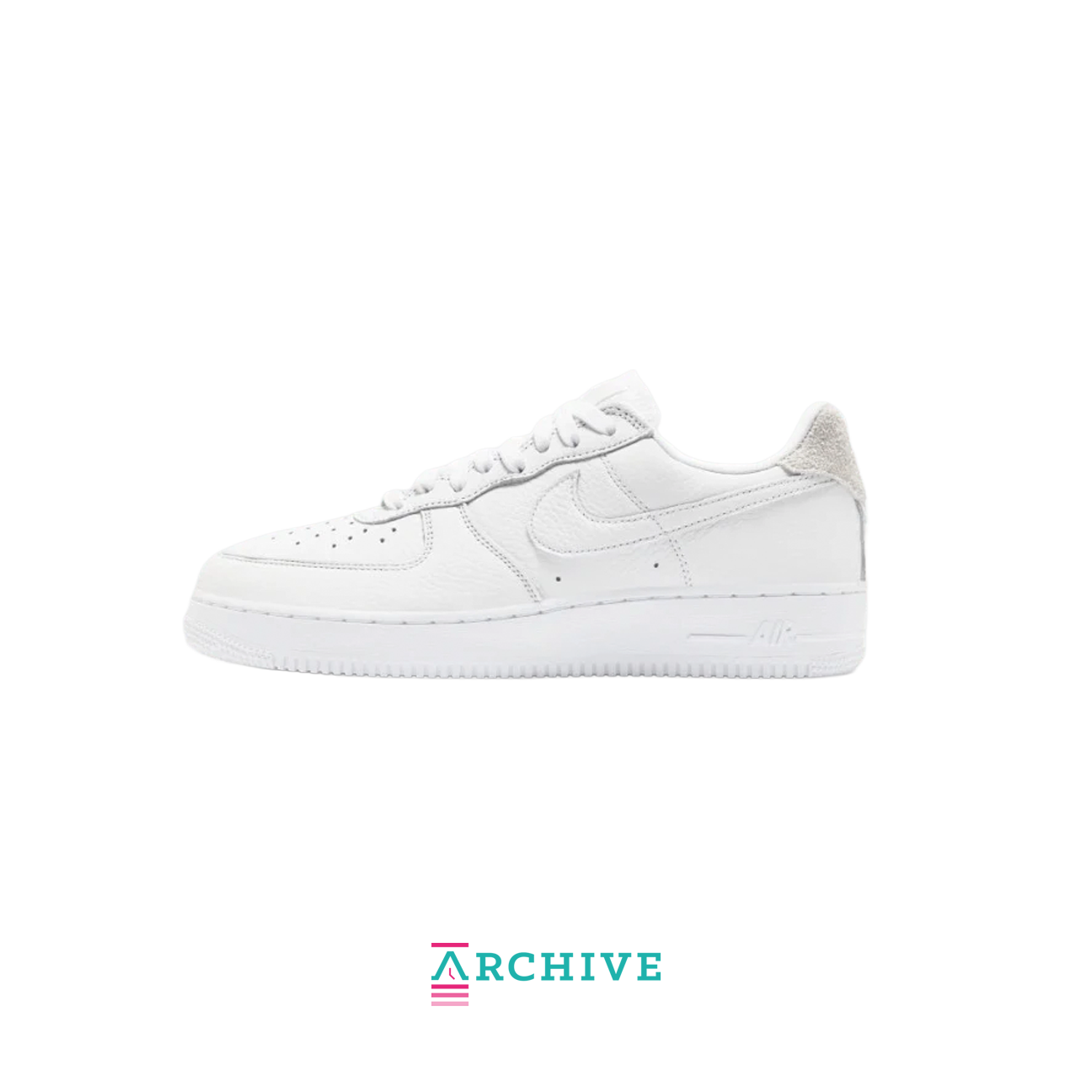 Nike Air Force 1 07 Craft White sneaker with premium leather upper and classic Air Force 1 cushioning