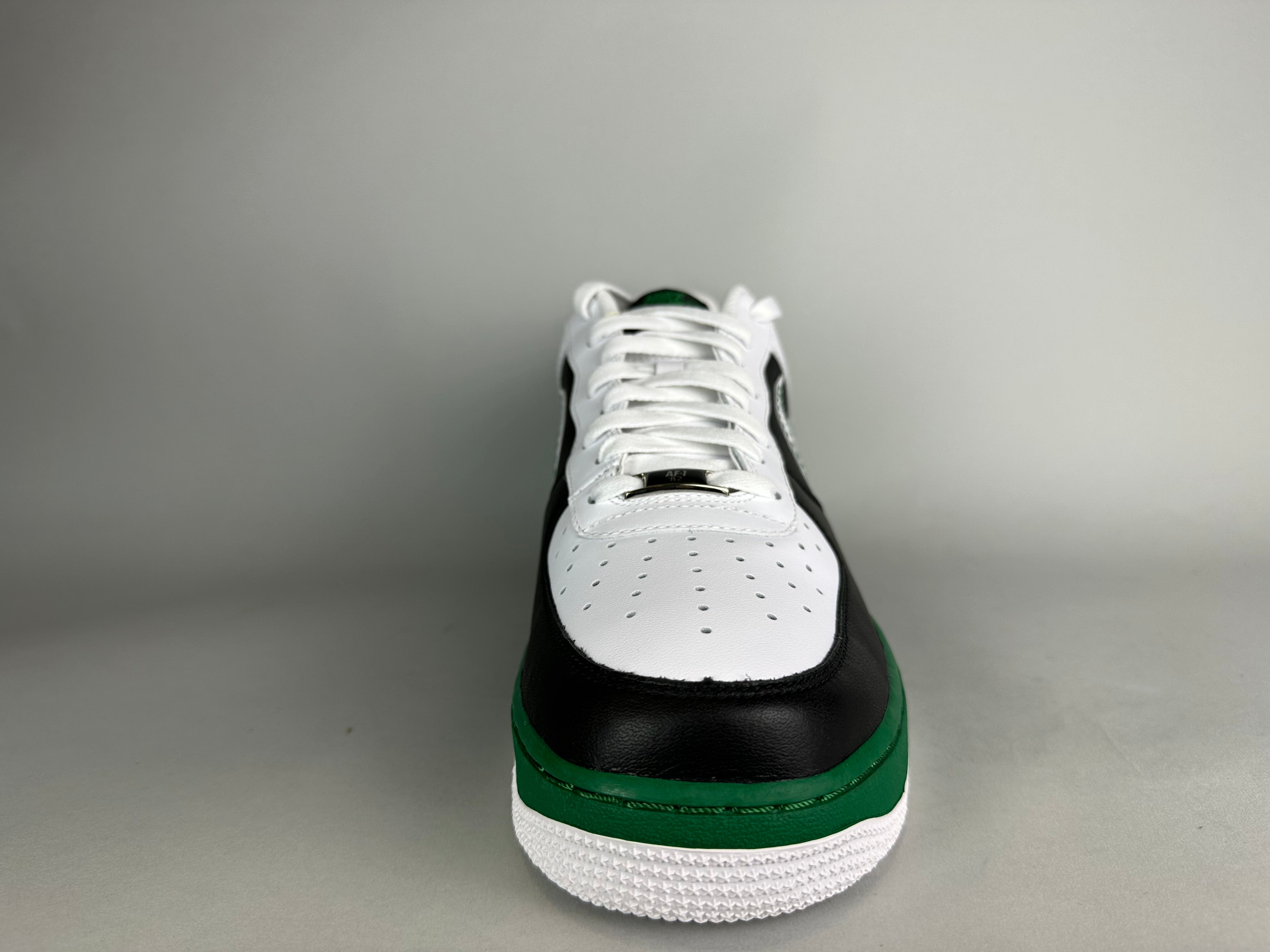 Nike Air Force 1 Low 'Negro Blanco Verde' - Talla 46 (ARCHIVO)
