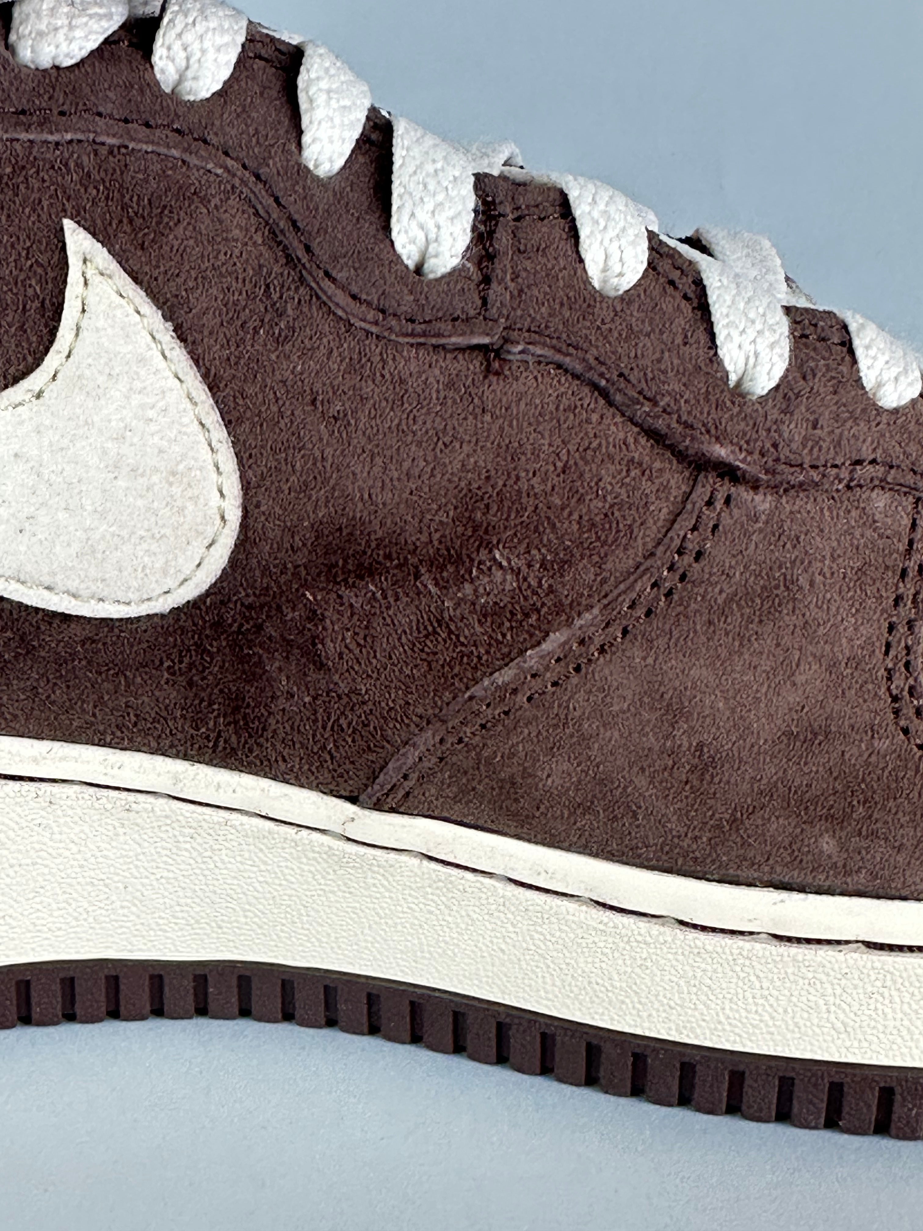 Nike Air Force 1 Mid 'Chokolade' - Størrelse 44.5 (ARKIV)