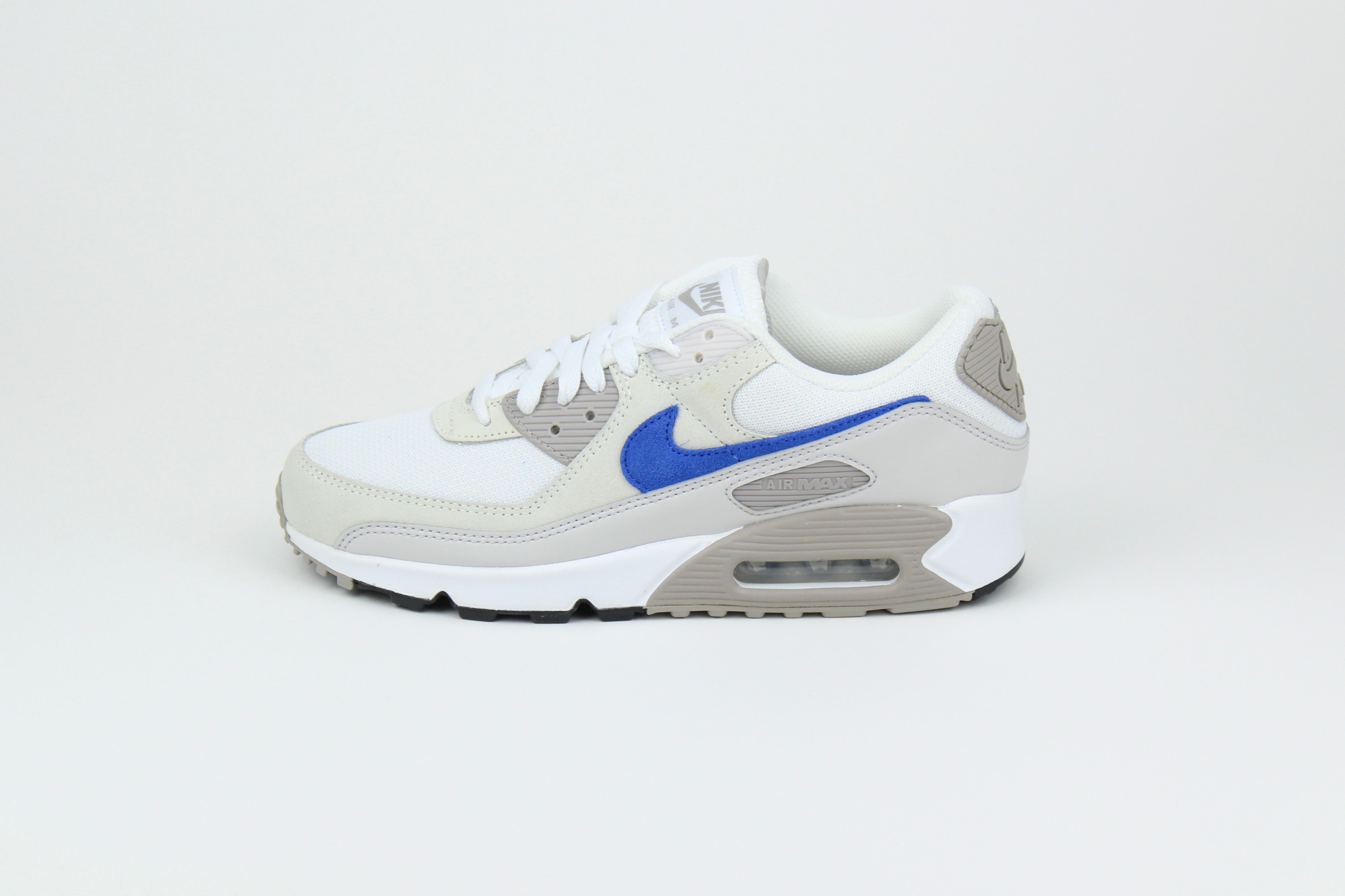 Nike Air Max 90 sneakers in 'Grey Racer Blue' colorway, stylish athletic shoes with grey and blue accents, perfect for casual and sportswear.