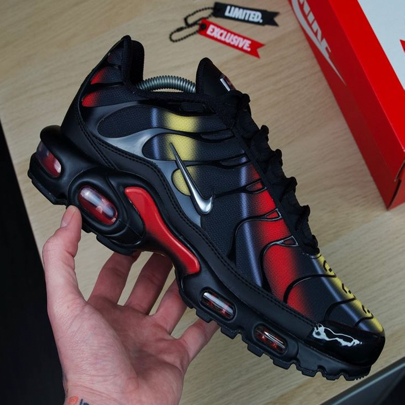 Nike Air Max Plus 'Orbit' (Kvinder) - Størrelse 41 (ARKIV)