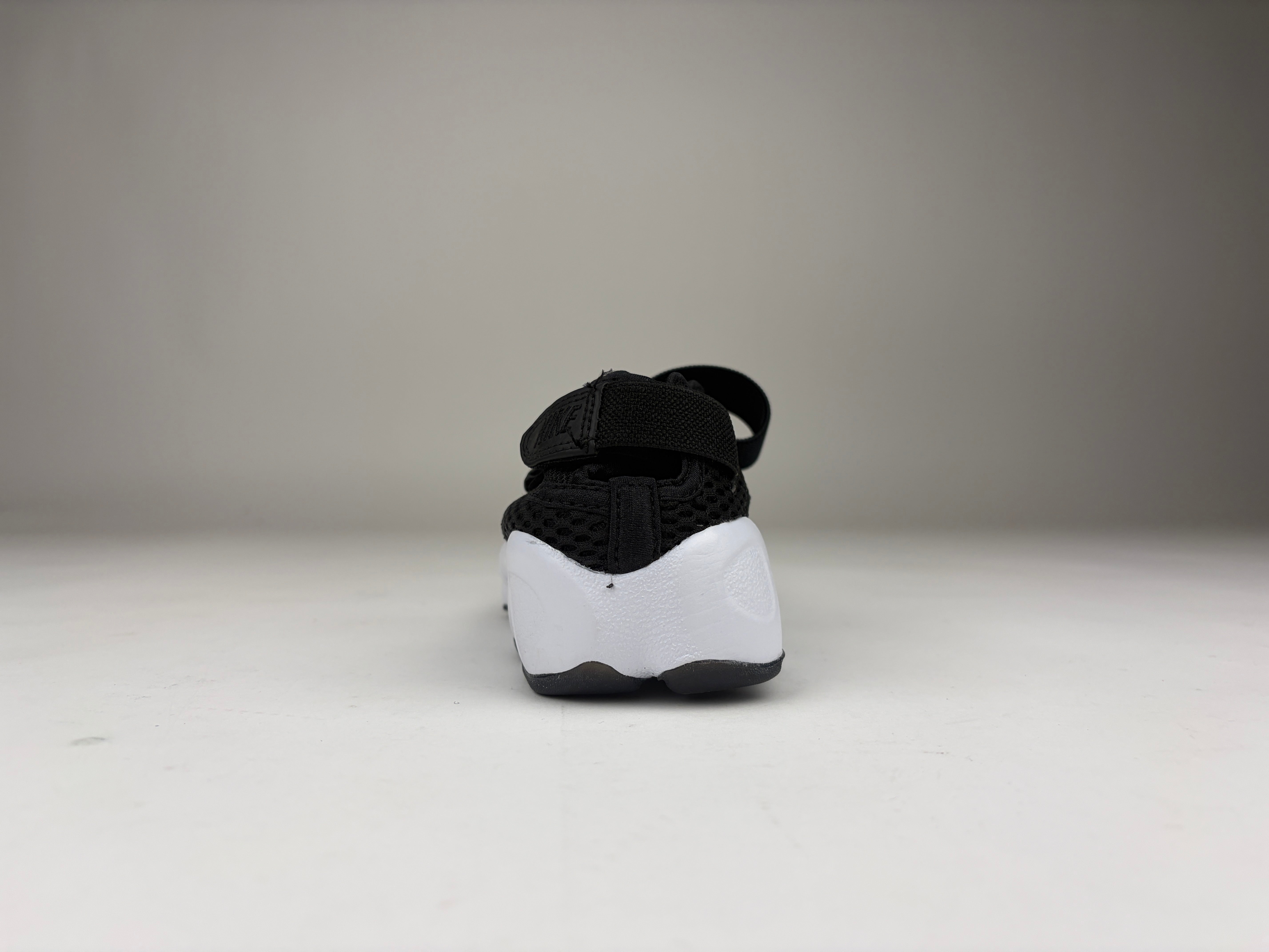 Nike Air Rift Breathe Black (W) - Size 39 (ARCHIVE)