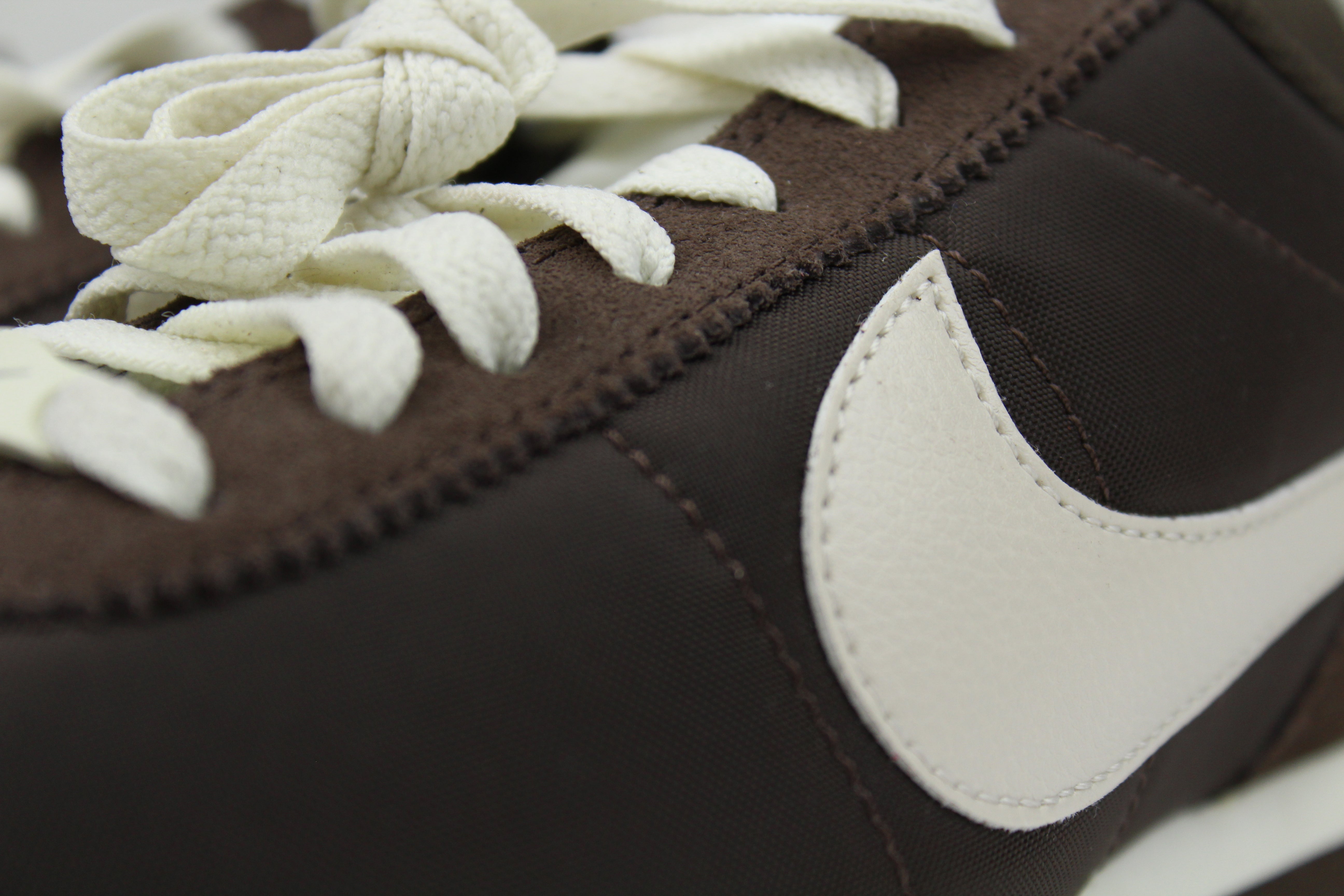 Nike Cortez Textile – Classic Retro Running Sneakers, Lightweight Fabric Lifestyle Shoes, Timeless Streetwear Trainers